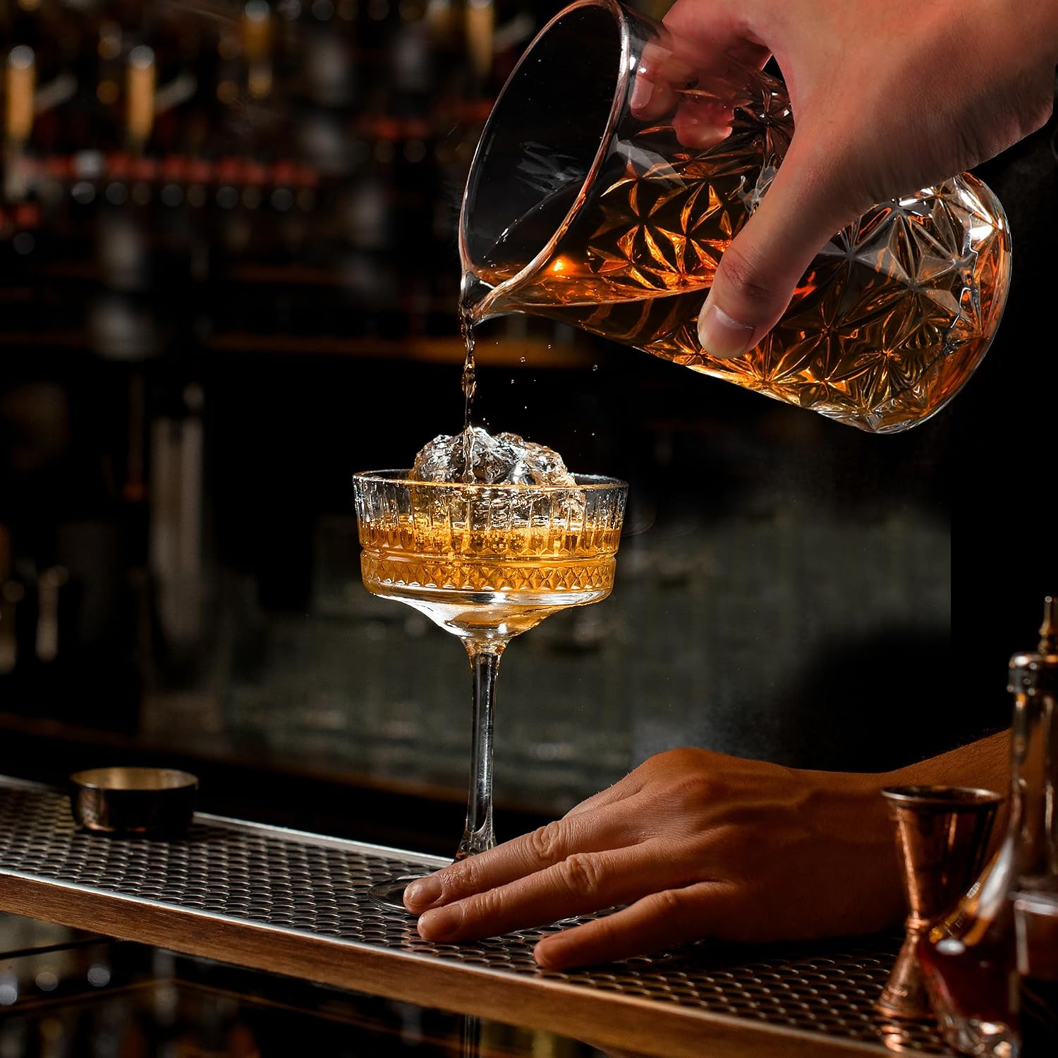24 Oz Cocktail Mixing Glass Stirring Glasses for Whiskey Cocktail Mixing Shaker Glass Martini Old Fashioned Crystal Bar Set 700ml 2PCS