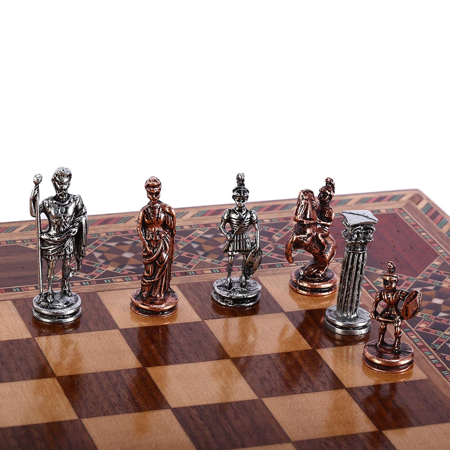 Juego de ajedrez de metal con figuras romanas de cobre antiguo, piezas hechas a mano y tablero de ajedrez de madera maciza natural con diseño de perlas alrededor del tablero y almacenamiento interior.