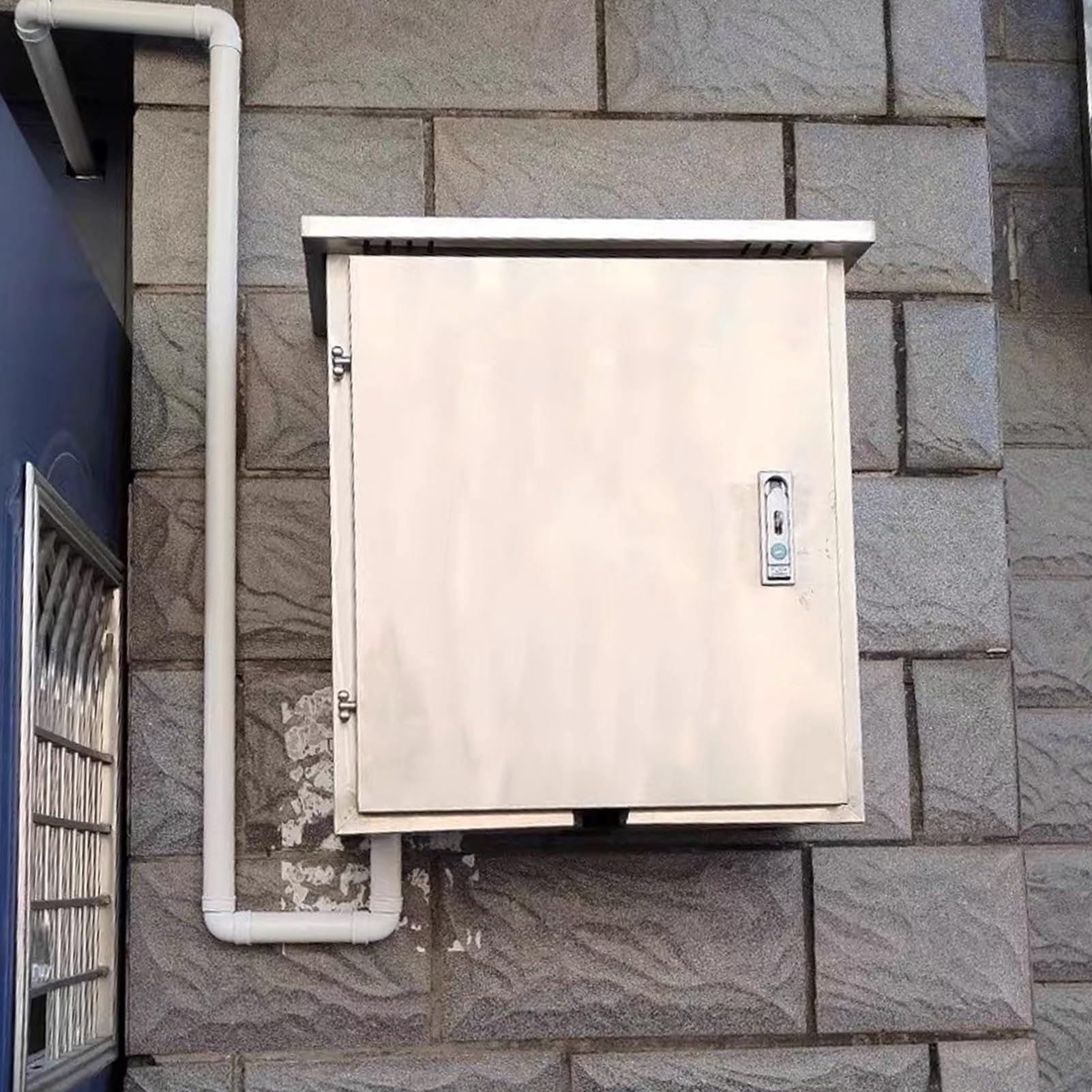 Boîtier de chargeur pour véhicule électrique haut de gamme avec poteau robuste et verrouillage
