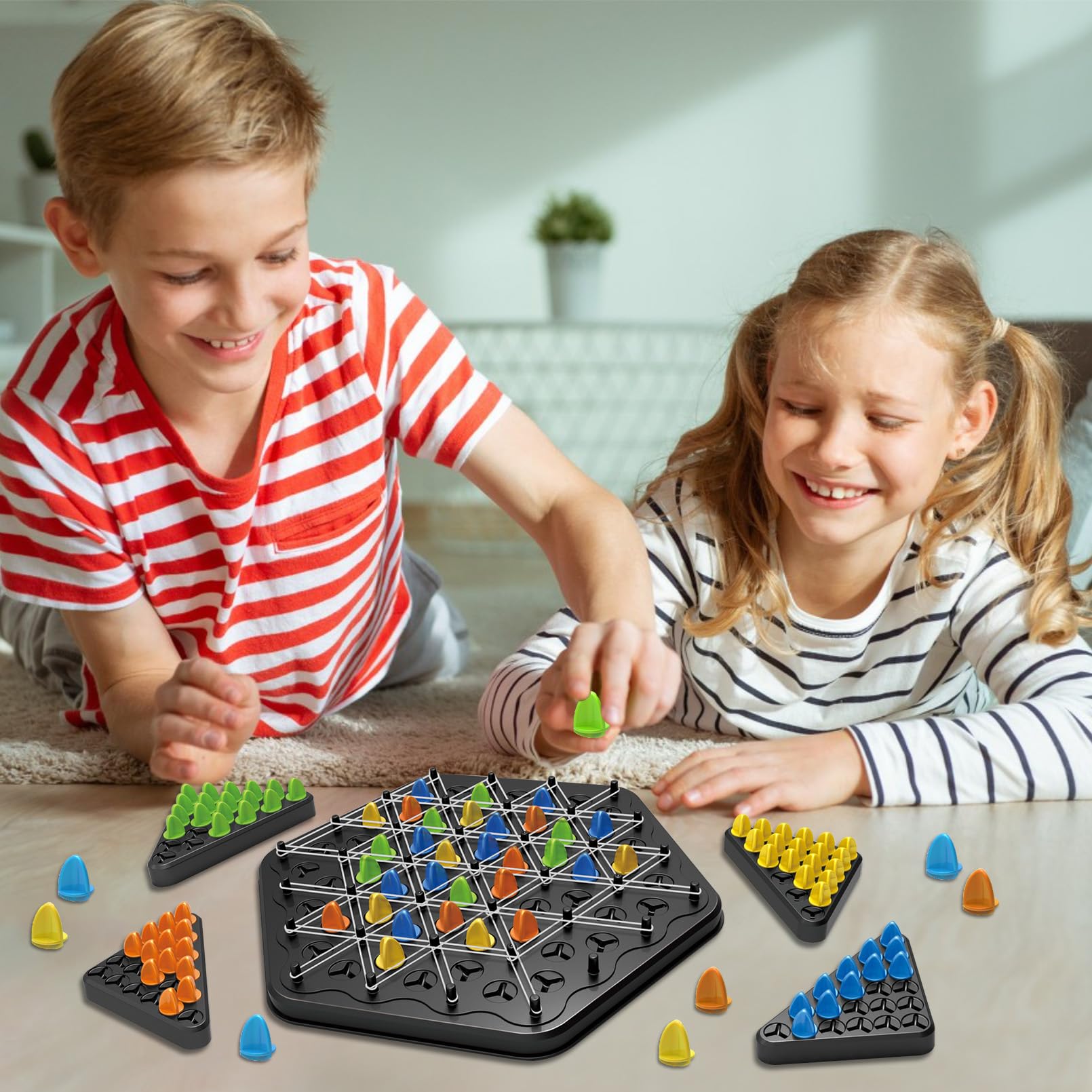 Gioco Da Tavolo Triggle Triangolare Con Elastici - Set Da 2-4 Persone - Strategia E Puzzle - 3