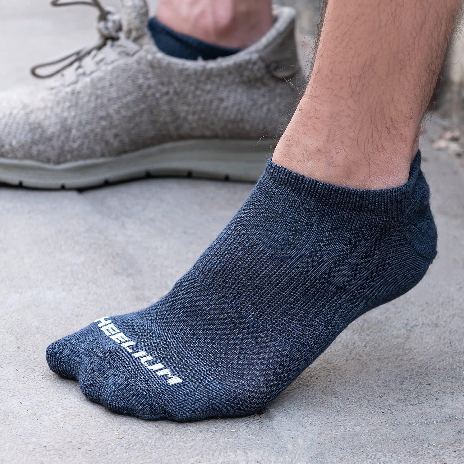 HEELIUM Bamboo Ankle Socks for Men & Women | Ultra-Soft, Odour-Free, Thin & Breathable | 3X Softer than Cotton | Sizes - M (UK 4-8) & L (UK 9-13) - Image 4 thumbnail