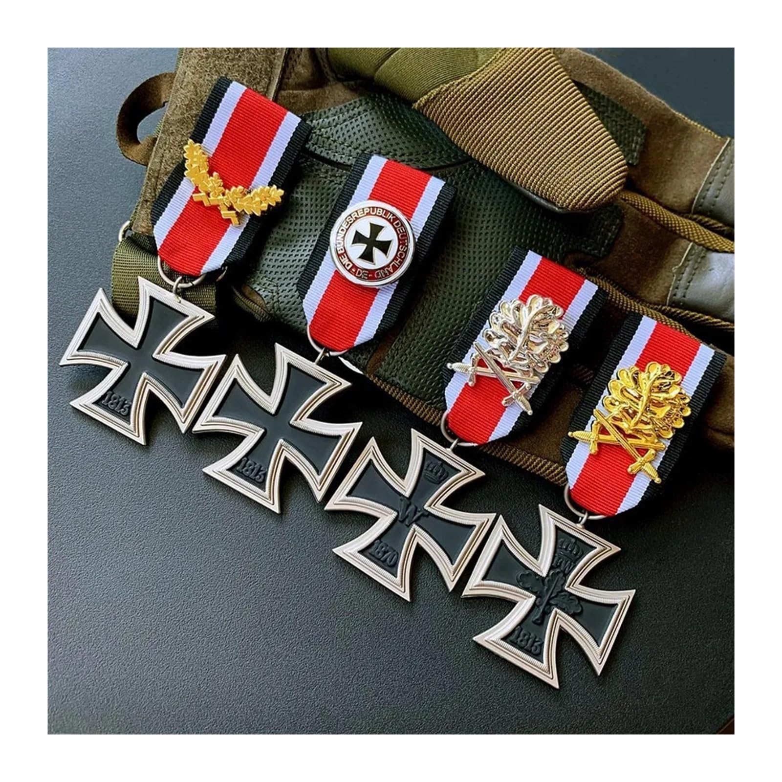 AYQEBNC German Iron Cross Emblem Pins Badge EK2 Gold and Silver Oak Leaf Accessories RK Knight Medal Chest Accessories(D)