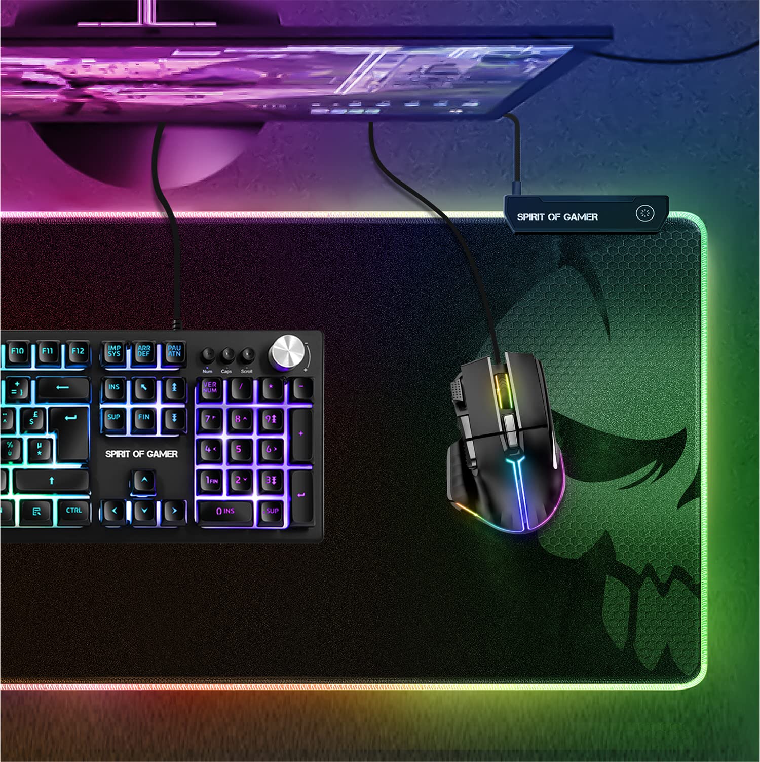 Tappetino mouse gaming XXXL RGB (900x400mm) + Hub 4 porte USB incluso | 12 Modalità di Retroilluminazione | Base antiscivolo in gomma | Mouse Pad Scrivania Luminoso Ergonomico per PC | Spirit Of Gamer