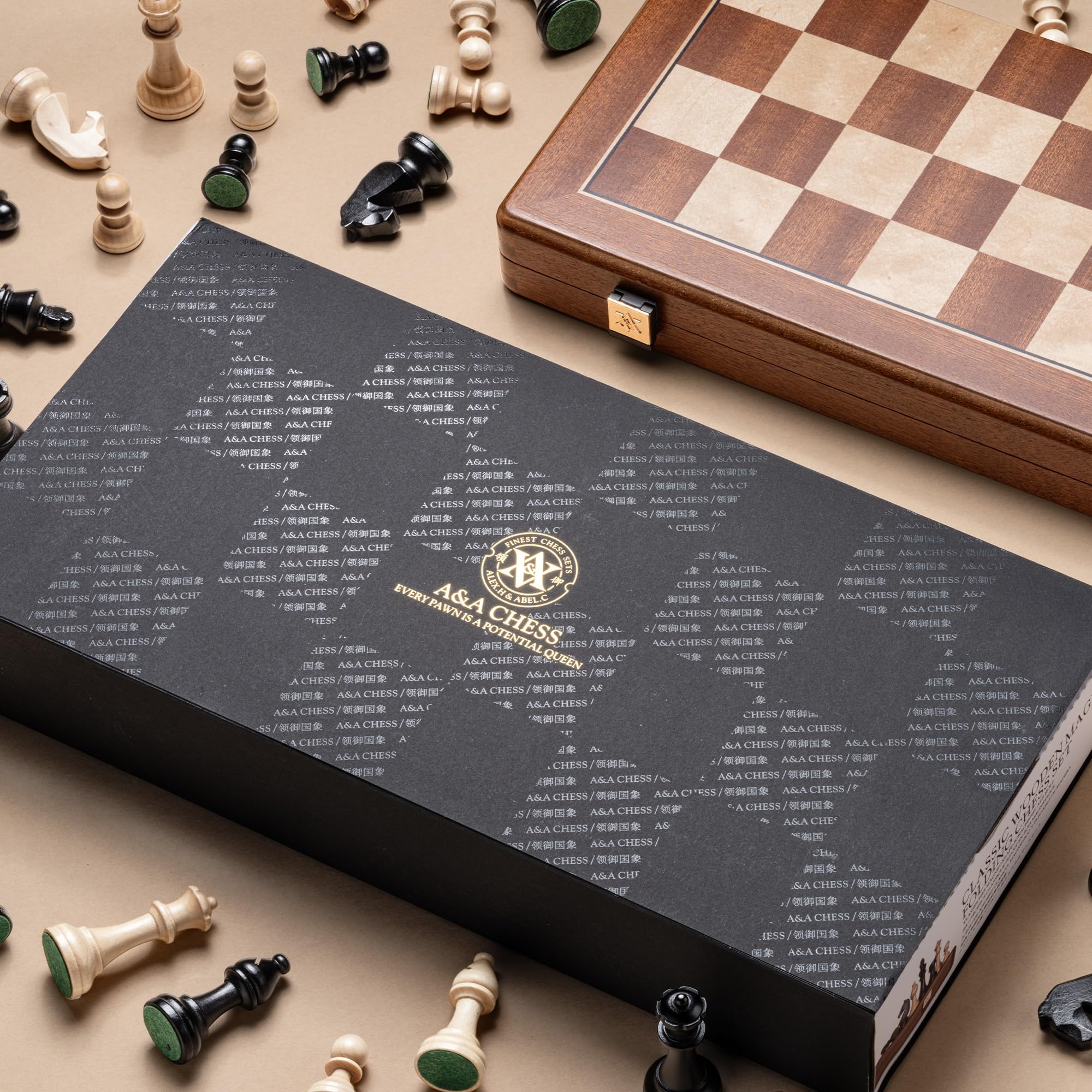 A&A Premium Natur-Mahagoni Klappbares Schachset, mit 38 cm Brett & 7,6 cm Königshöhe Staunton-Schachfiguren, Includes 2 Extra Queens and Einer Aufbewahrungstasche