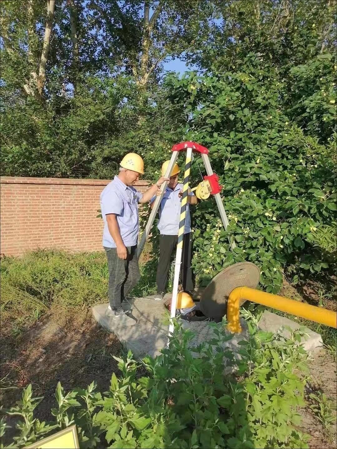 Kit anticaídas de Alta Resistencia con trípode de Rescate contra Incendios, trípode de Aluminio para Espacios confinados, cabrestante Manual de 827 kg, arnés de Seguridad y Dispositivo Antic