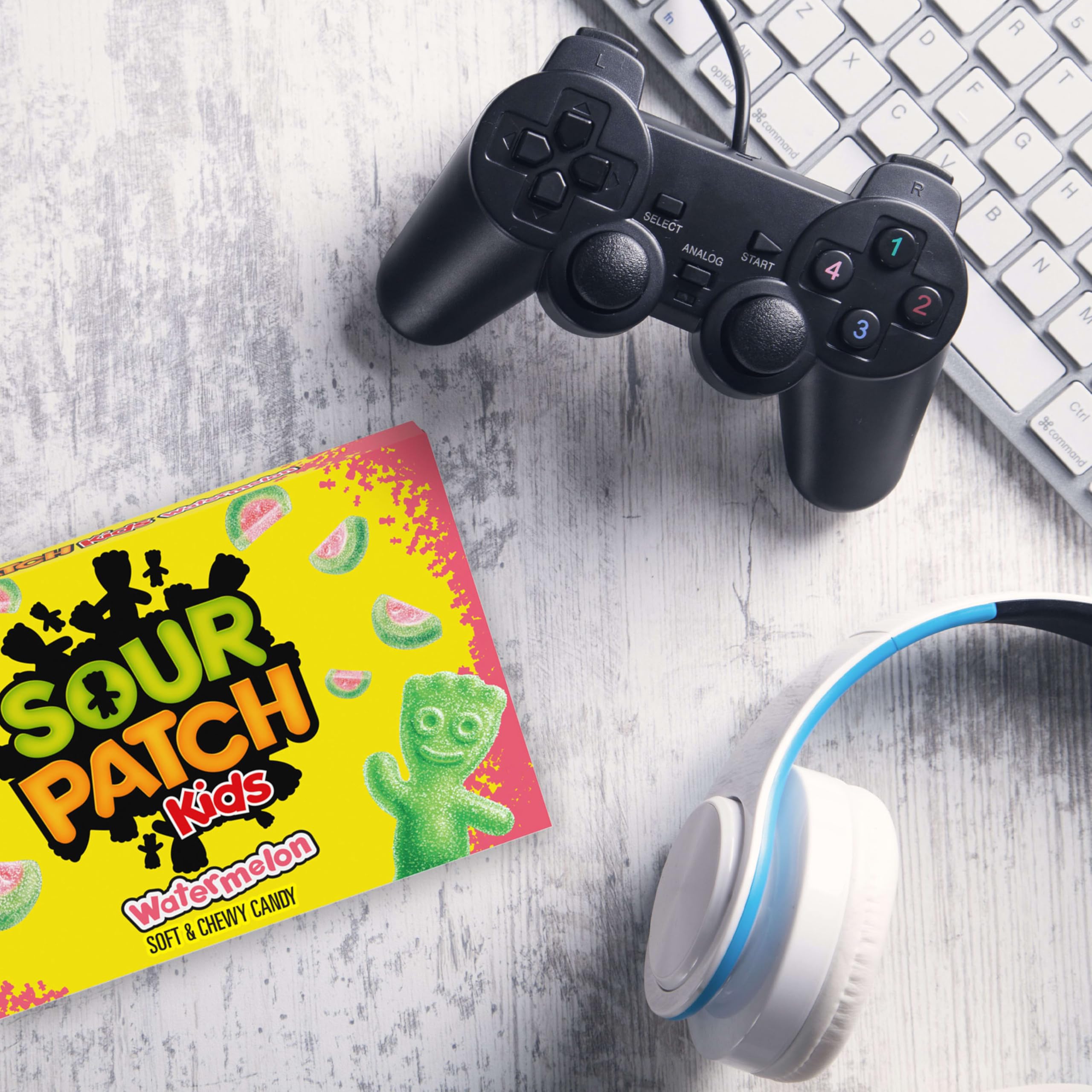 SOUR PATCH KIDS Confezione regalo di caramelle gommose morbide e gommose, confezione regalo, 8 ct | 8 scatole singole da 99,2 g, caramelle sfuse