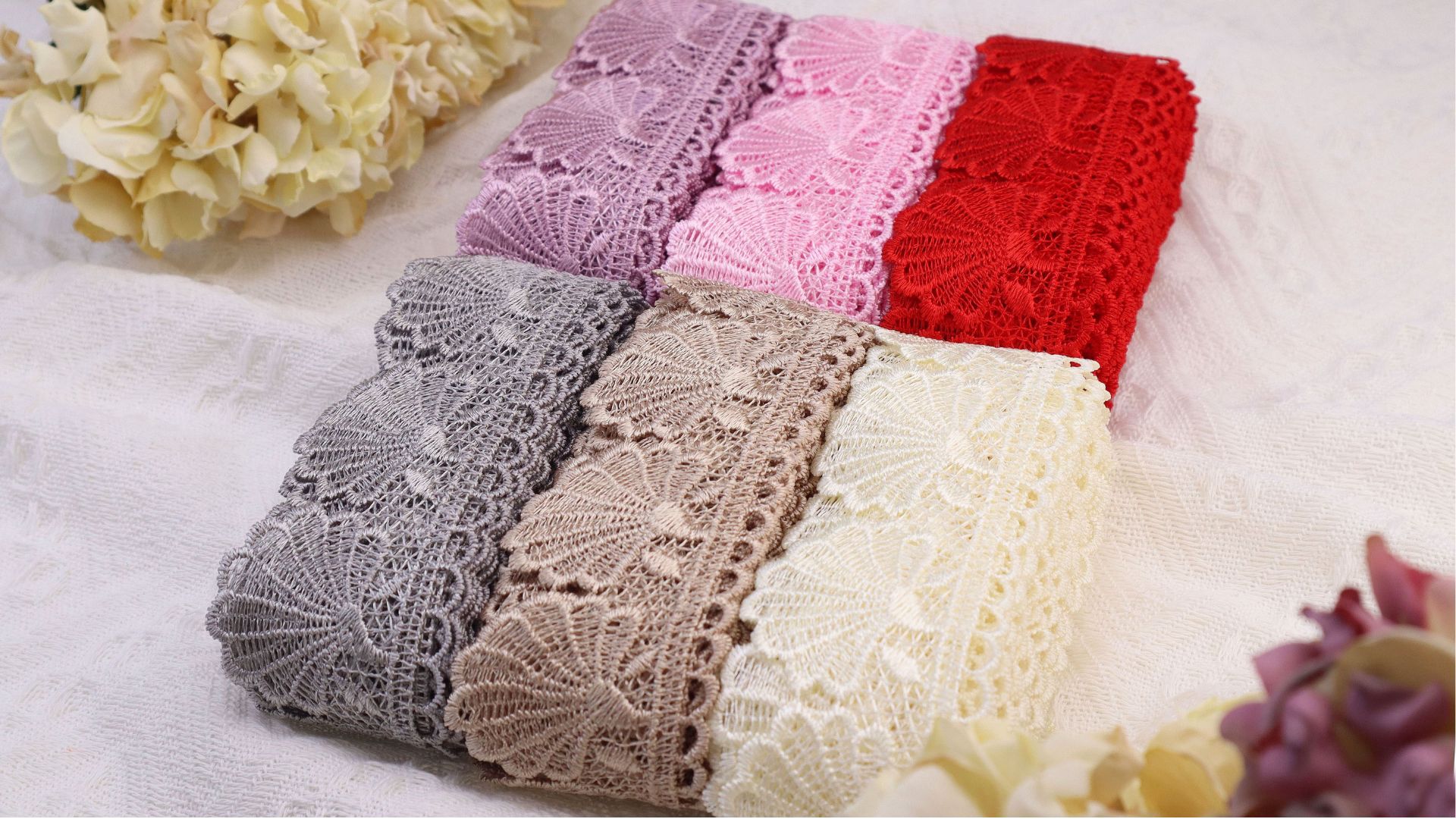 Amazon.com: Red Lace Trim 4.5 Yards Venice Ribbon Flower Scalloped