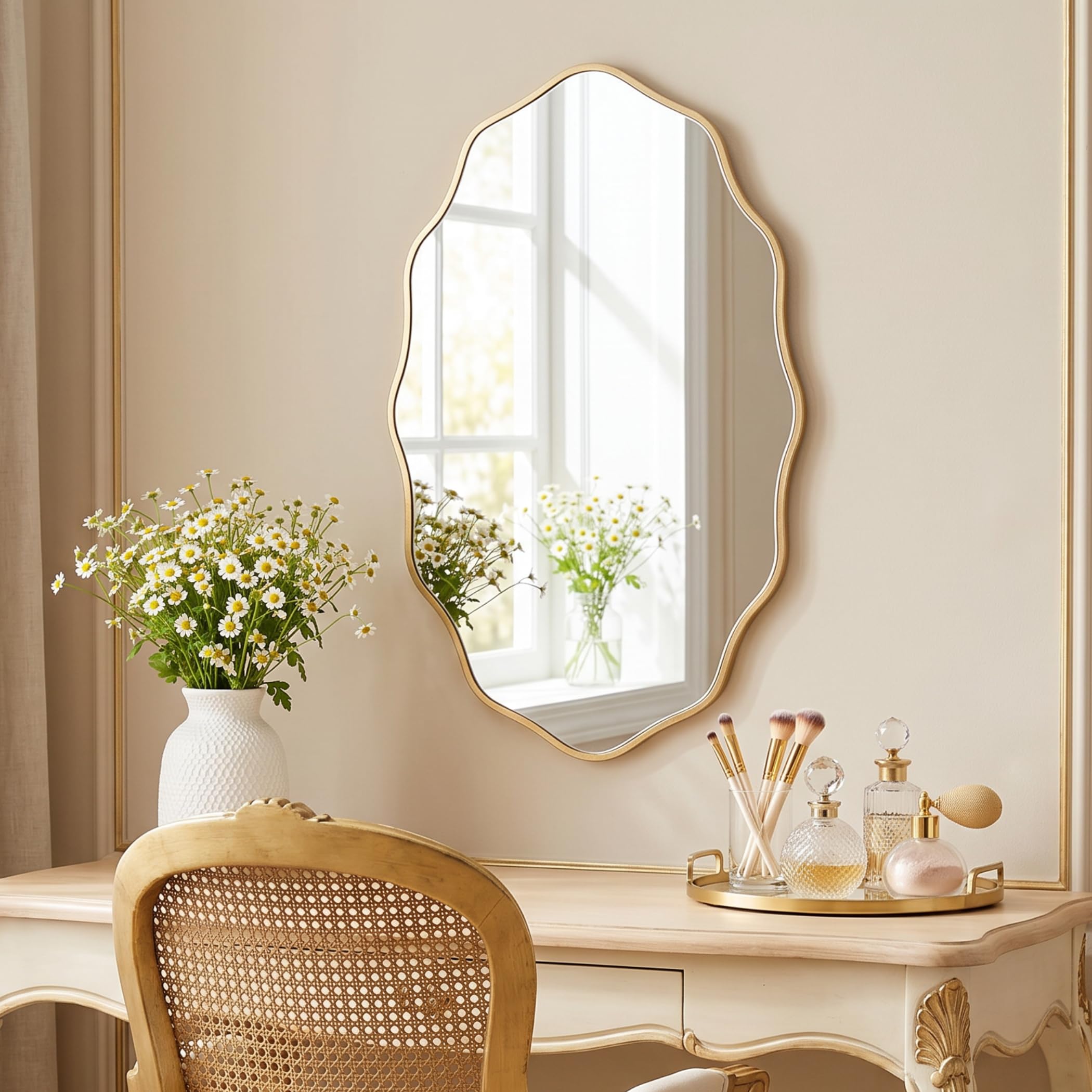 PERFNIQUE Specchio da parete dorato, 76 x 45 cm, con cornice in legno ondulato, per bagno, cameretta dei bambini, camera da letto, soggiorno, ingresso, decorativo moderno (oro, 76 x 45 cm)