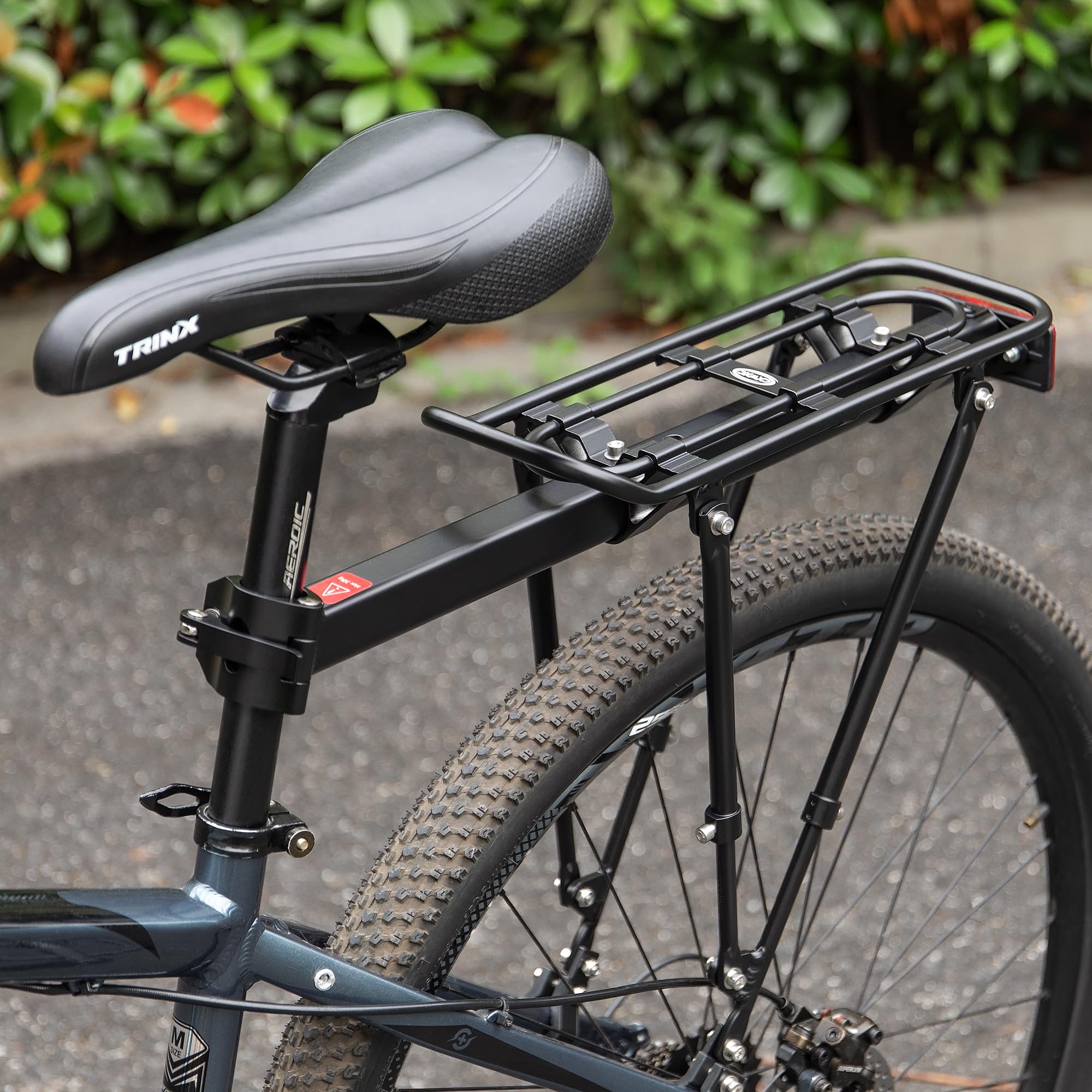 CXWXC Porte-bagages arrière pour vélo - Porte-bagages universel à fixer sur la tige de selle - Porte-bagages pour sacoches de vélo et équipement de tourisme - Charge maximale : 30 kg