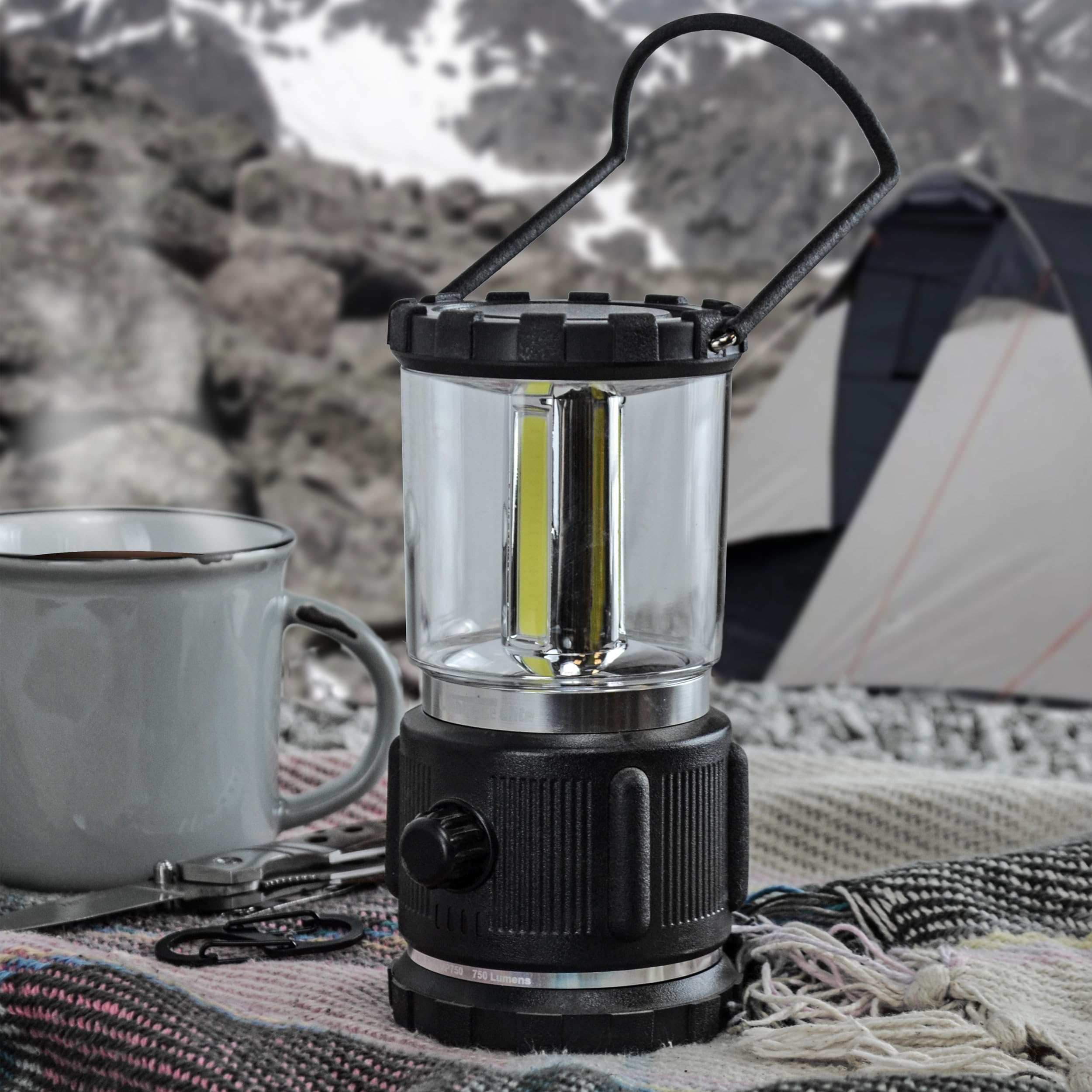 Lighthouse Torches L/HECAMP750 ściemniana latarnia kempingowa LED - 750 lm - 3 baterie C w zestawie