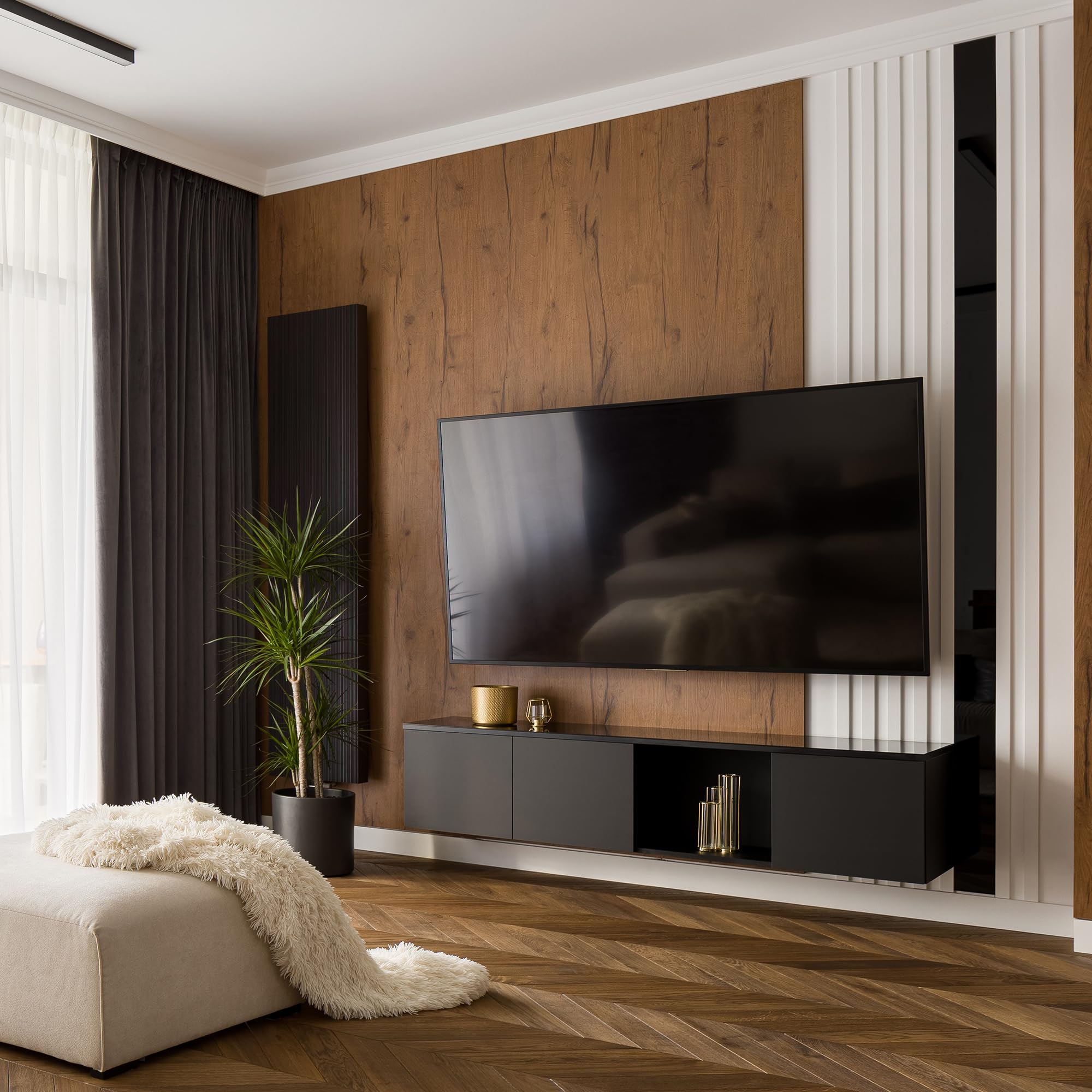 VIVO Wytrzymały przegubowy uchwyt ścienny do telewizora, 60 do 120 cali, do płaskich i zakrzywionych ekranów LCD, uchwyt obrotowy z przedłużonym ramieniem, maks. VESA 900 x 600 mm, czarny,