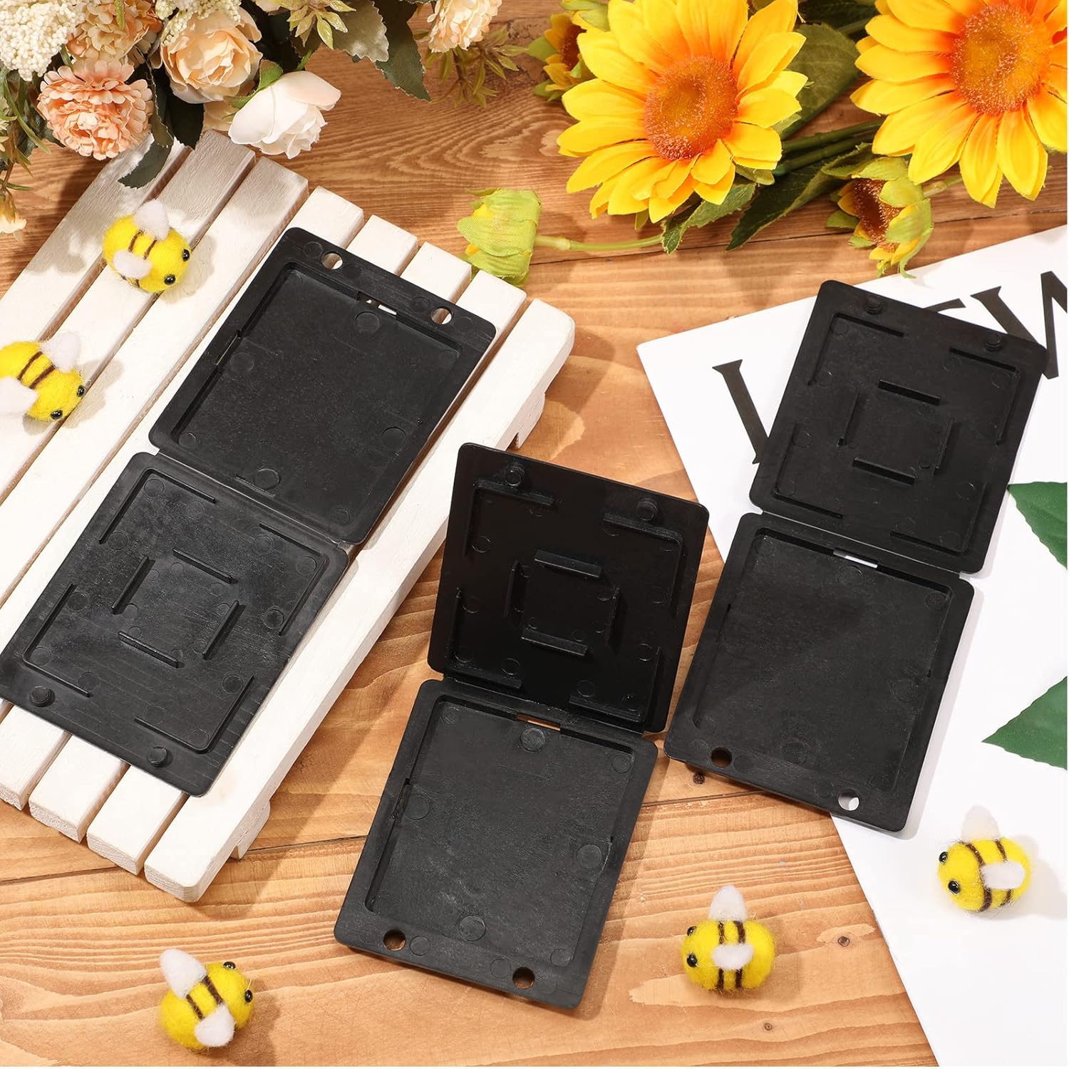Qualirey Black Plastic Beehive Beetle Trap Beehive Beekeeping Tools Beekeeping Supplies Reusable Beetle Collecting Tools for Beekeeping Keeping The Small Hive Beetle Out(50 Pcs)