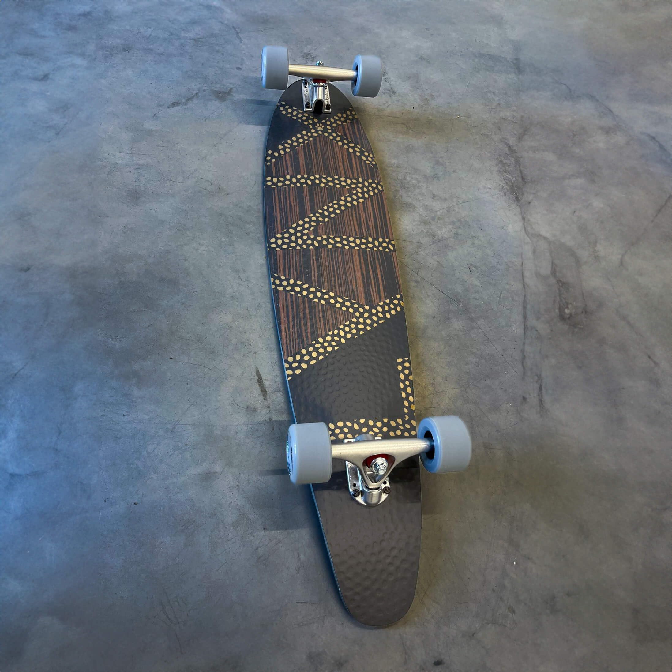SWITCH Lynx Pintail Longboard Switch 97 cm: ideal para cruising, ABEC-9, fibra de vidrio, Flex Paris V2 150 mm, para jóvenes y adultos, cruiser, fabricado en Europa, ligero