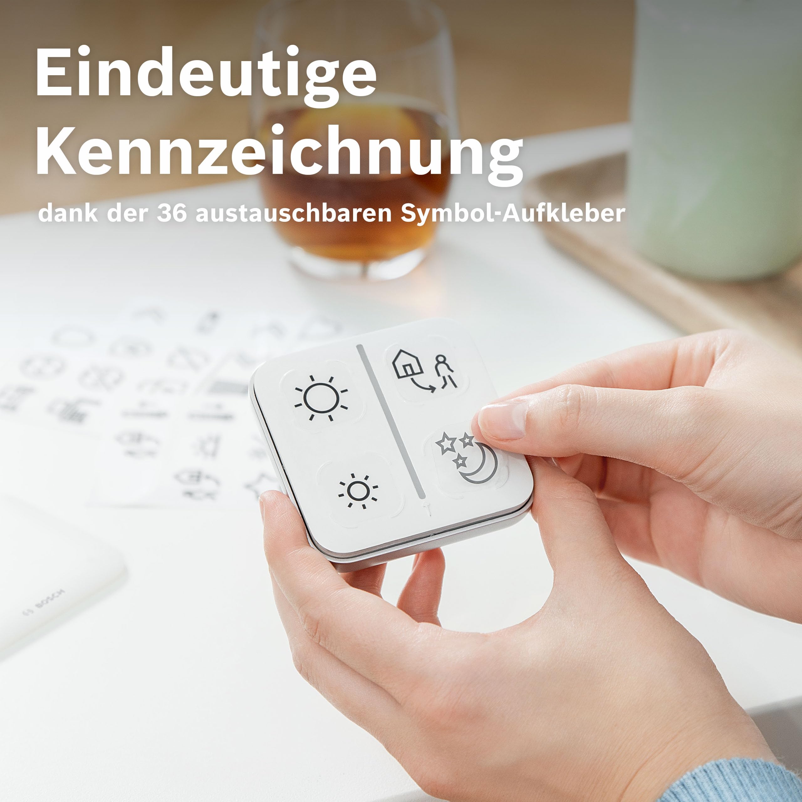 Bosch Smart Home Universalschalter II, zur einfachen Steuerung smarter Geräte, konfigurierbar für 4 belegbare Tasten, Keypad-Funktion für codegeschütztes Aktivieren und Deaktivieren des Alarmsystem