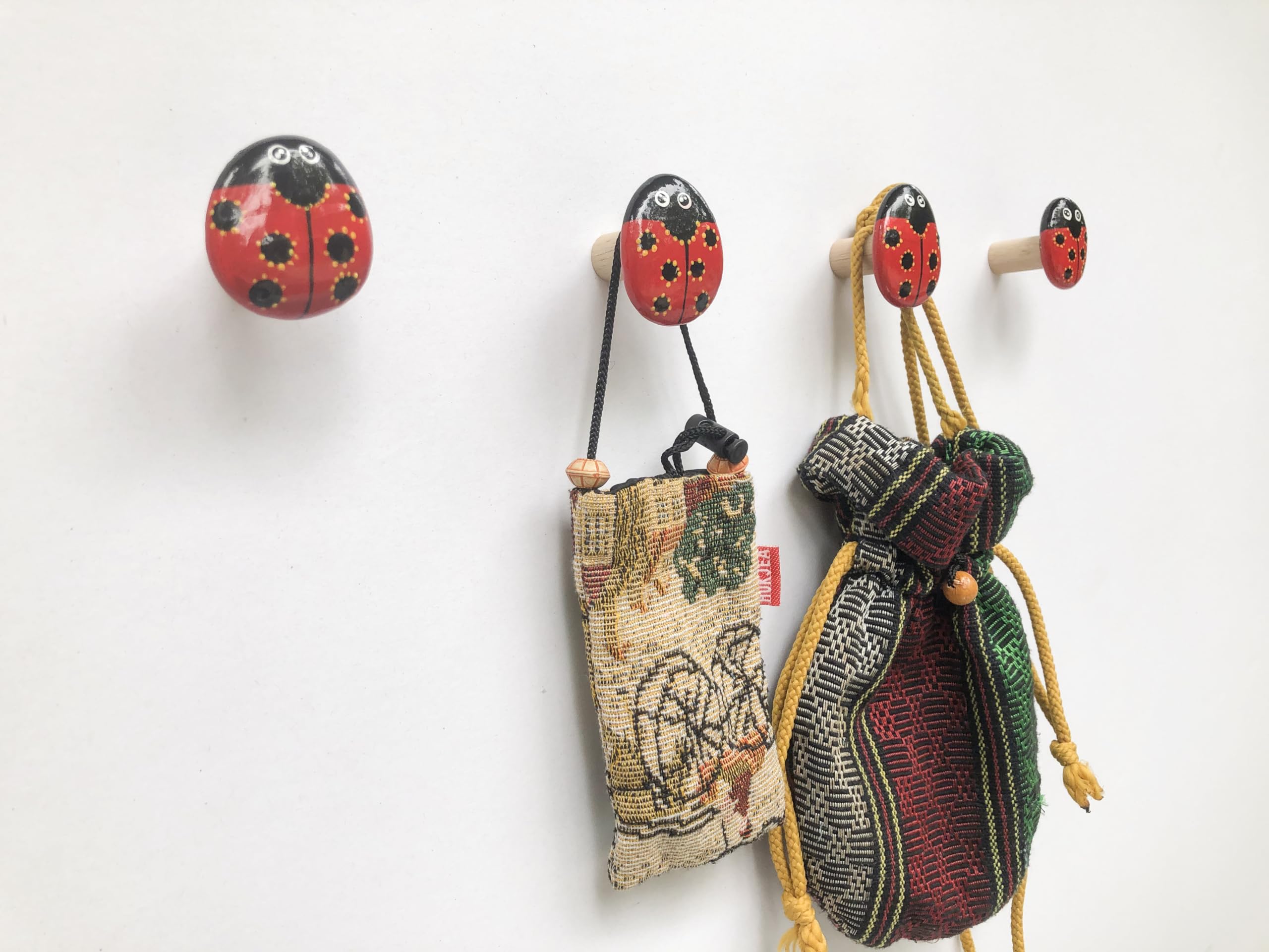Wooden idea Aesthetics Wall Hooks 4 Pack Full Accessory Hand-Painted Cute Animals on Natural River Rock (* 4pack Ladybug)