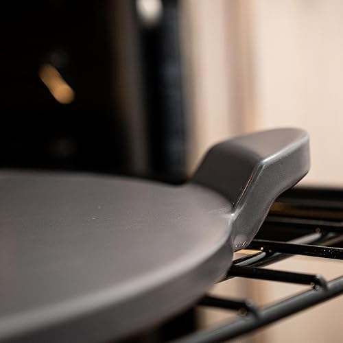 Miniatura 5 de Old Stone Pizza Kitchen - Piedra redonda esmaltada para pizza con asas para horno y parrilla, 13 pulgadas