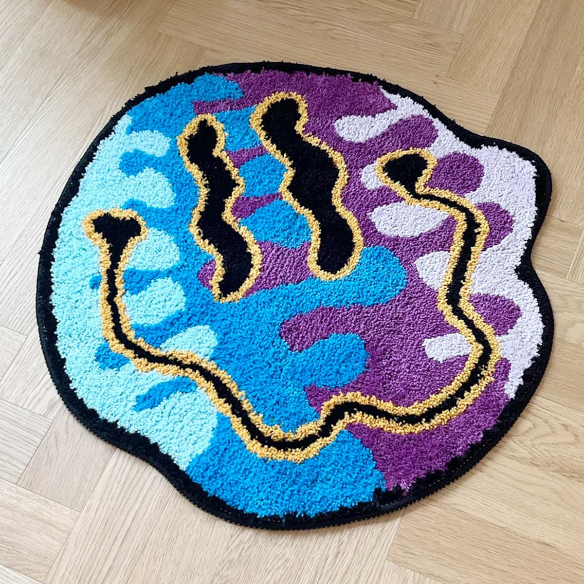 LAKEA Trippy Smile Rug Smily Face Handmade Carpet Tufted Smile Gift for Friend for Bedroom Geek Gift Home Decor