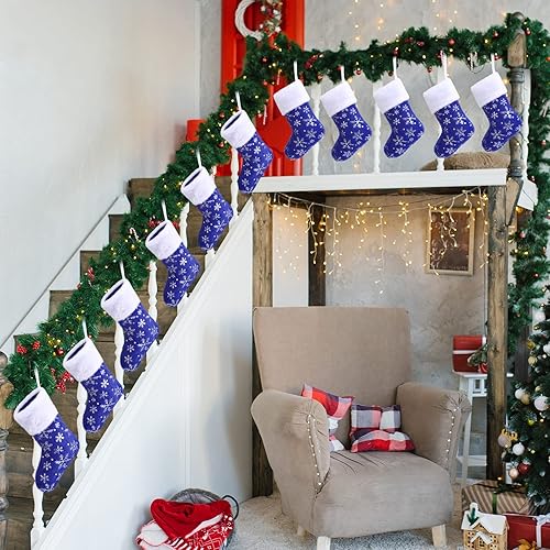 Miniatura 7 de 24 medias azules de Navidad de 7.5 pulgadas con purpurina plateada, copo de nieve azul, estampado de terciopelo con puño de felpa, decoración