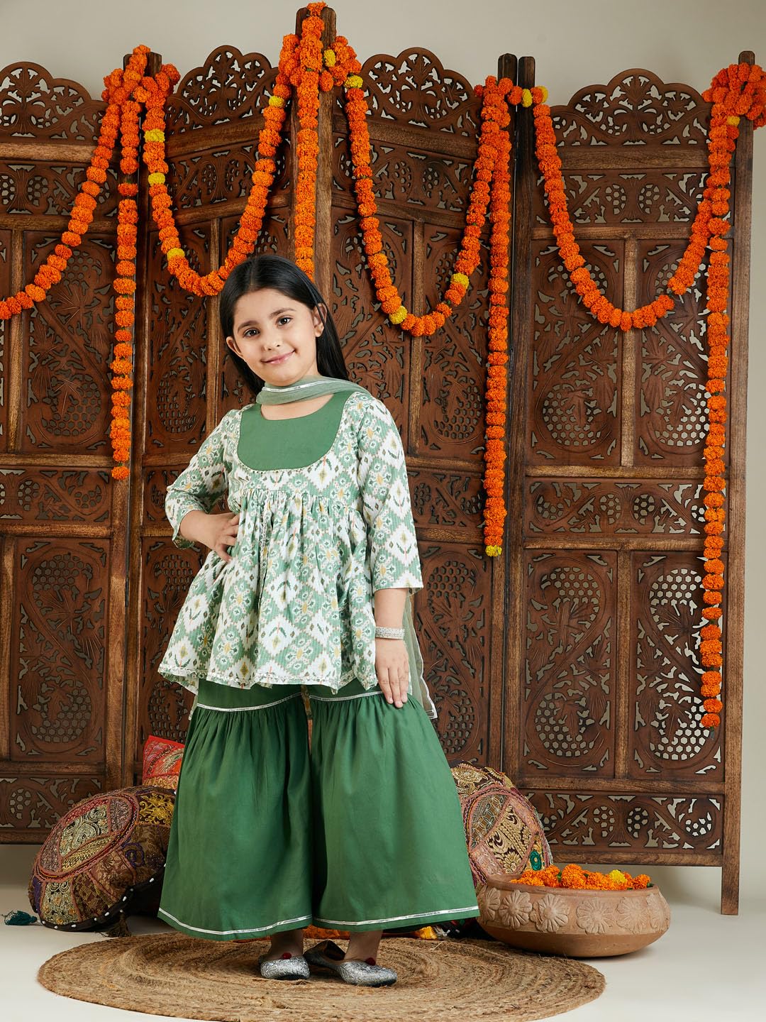 VASTRAMAY Conjunto de pantalones Kurta verde para niña (GL)