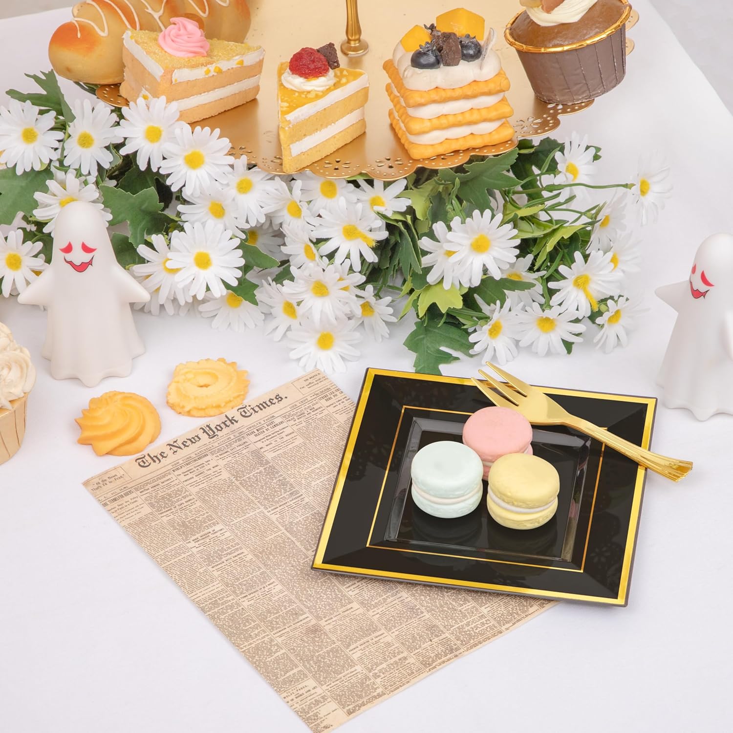 WDF 200PCS Black and Gold Plastic Dessert Plates with Plastic Forks -6’’ 100 Square Disposable Appetizer Plates Small Plate Cake Plate with Gold Rim for Graduation Wedding Party Birthday