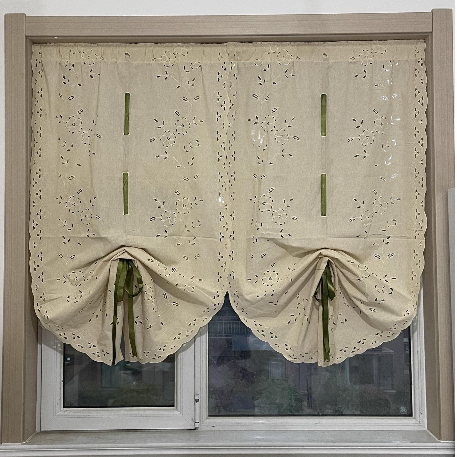 ベージュの花柄刺繍カーテン オーダー・直送】ラメ糸入り花柄ジャガードカーテン(ベージュ・幅100cm