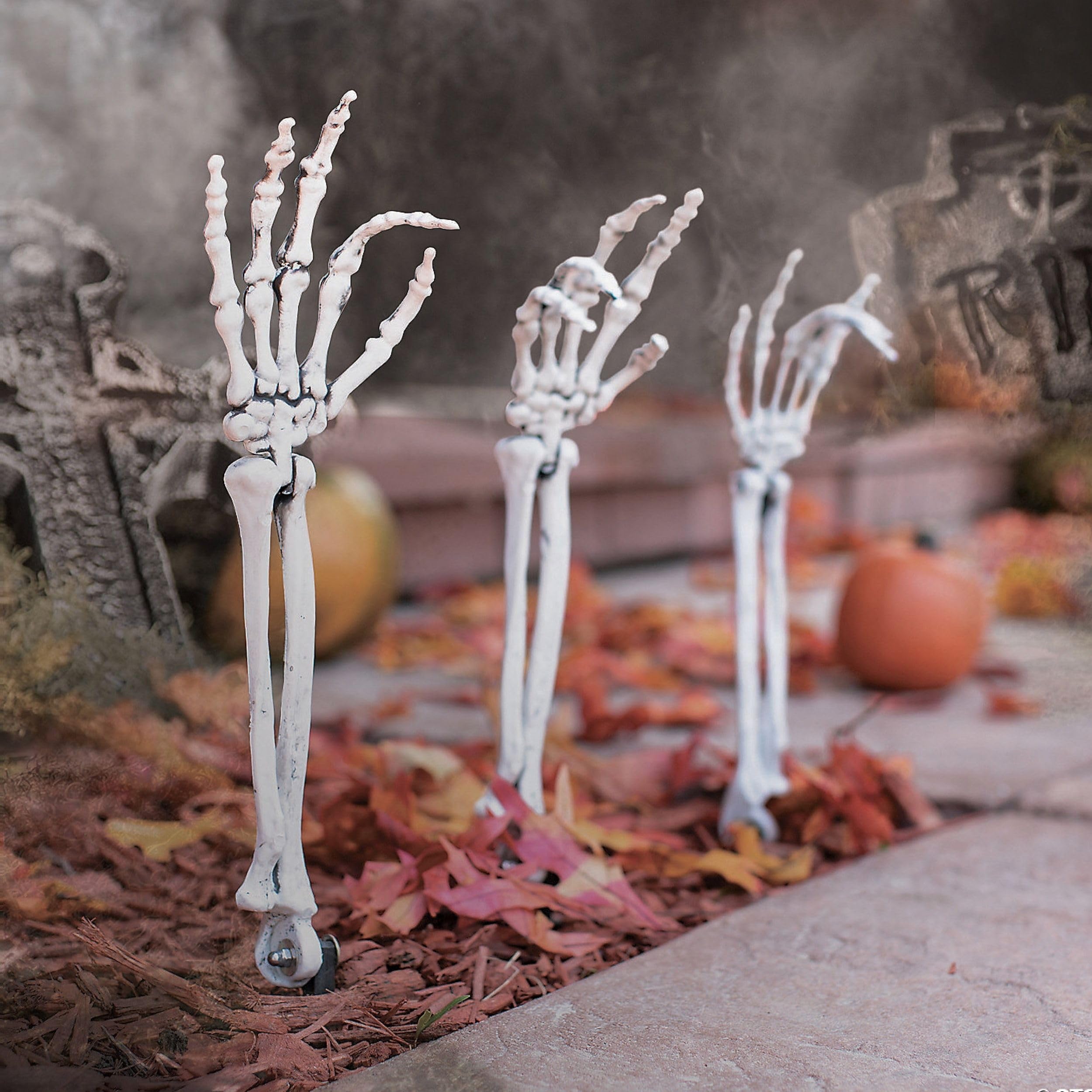 Amazon.com: Fun Express Skeleton Hands Halloween Yard Decorations
