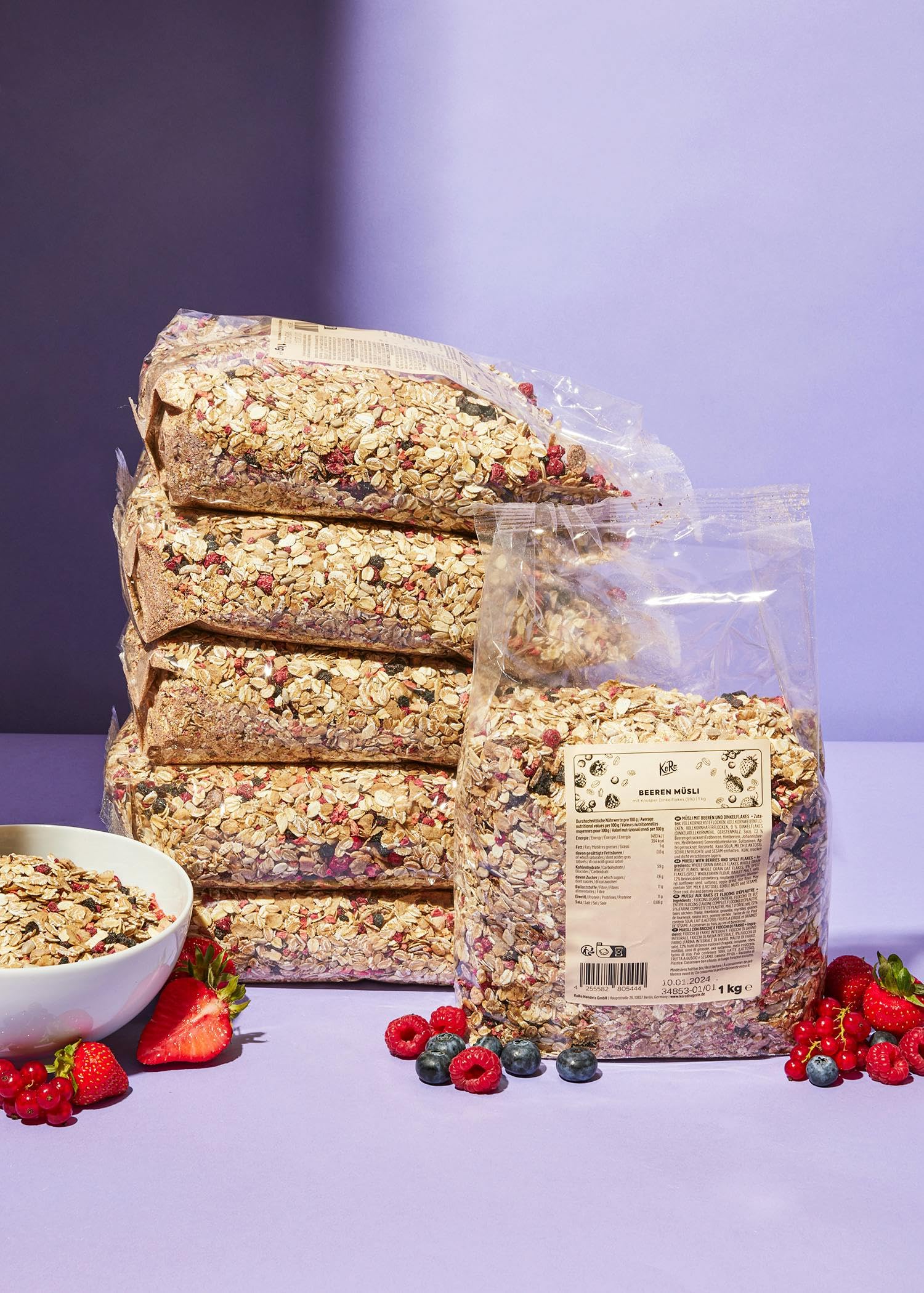 KoRo - Muesli aux fruits rouges avec flocons d'épeautre croustillants 6 x 1 kg - Baies séchées - Divers flocons de grains entiers - Sans sucre ajouté (contient du sucre naturellement présent)
