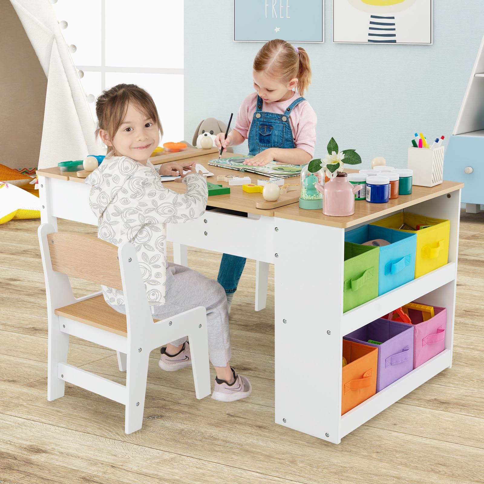 GOPLUS Kinderkunsttisch mit 2 Stuhl & seitliche offene Regal, Kindermöbel Set mit Stauraum & Maltisch, Kindersitzgruppe für Zeichnen & Schreiben, für Kinderzimmer Spielzimmer Kindergarten (Natur)