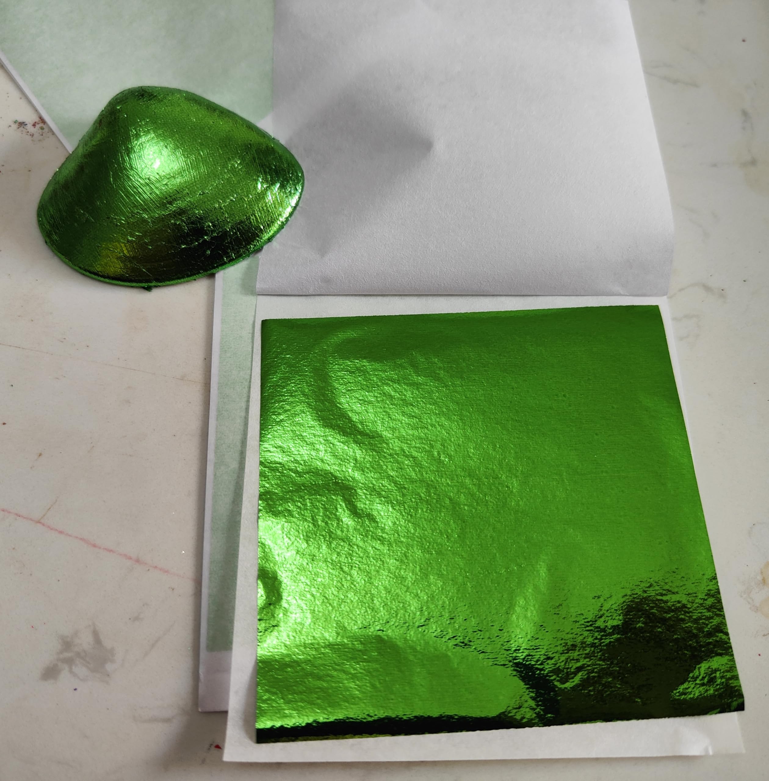 Gold Foil Leaf 7 Colors 100 or 700 Sheets Metal Leaf Foil for Arts Decoration,DIY Crafts,Paintings,Nails,Furniture Decoration,3.15 by 3.15 Inches Gold Leaf Sheets (Green 100 Sheets)