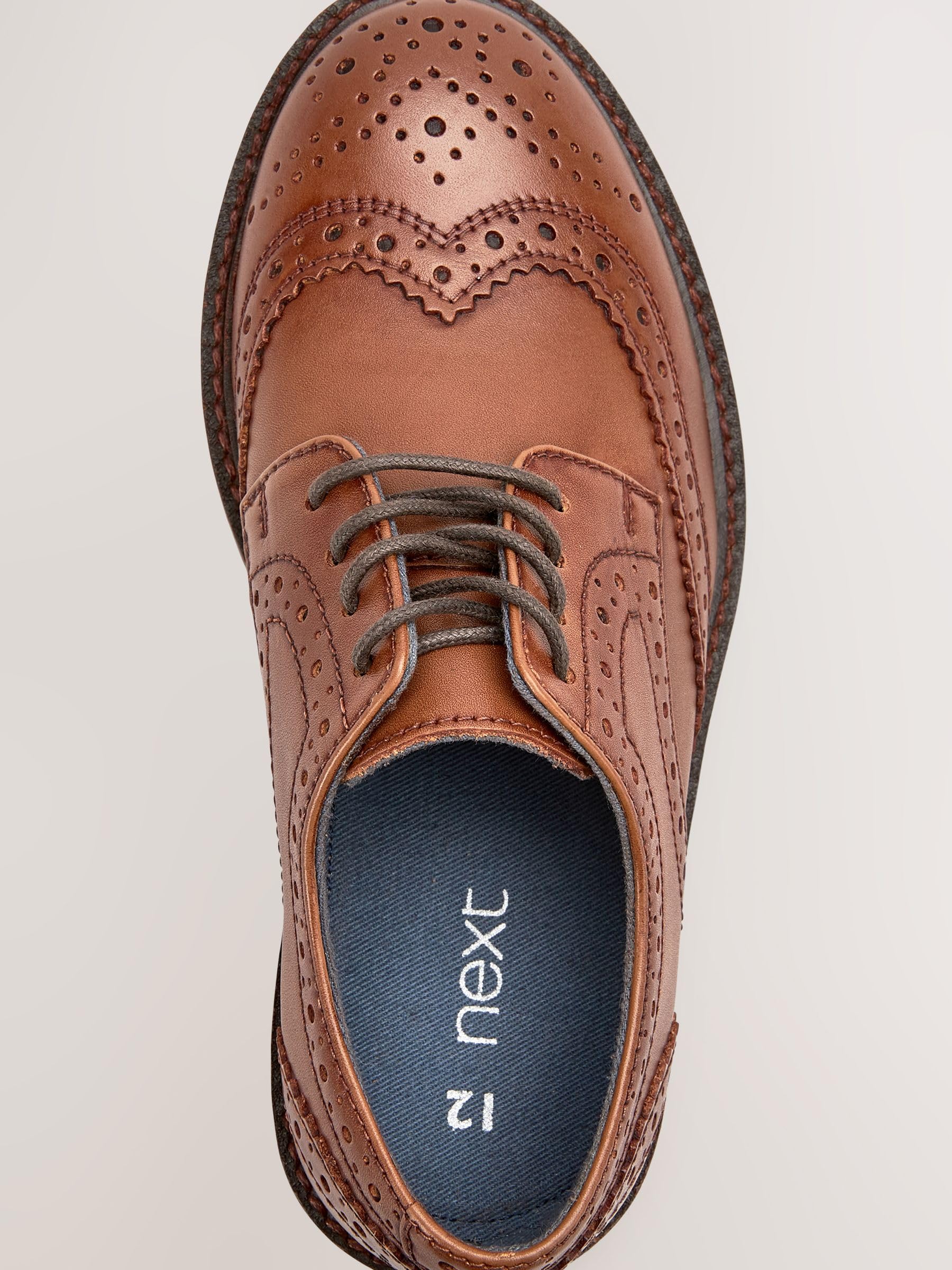 NEXT Jungen Weite Passform (G) Leder-Brogues zum Schnüren, Weite Passform