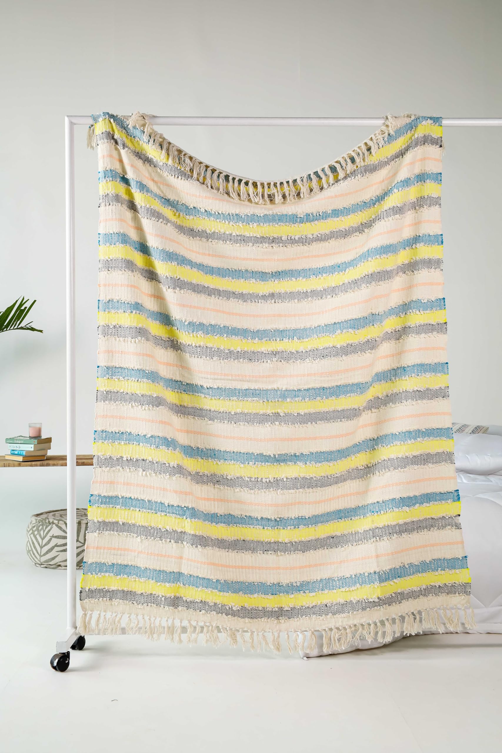 Marrakesch Plaid | Deko-Plaids | Sofaüberwurf für alle Jahreszeiten | 130x180 cm | mit Fransen | 100% Baumwolle | Creme und Mehrfarbig