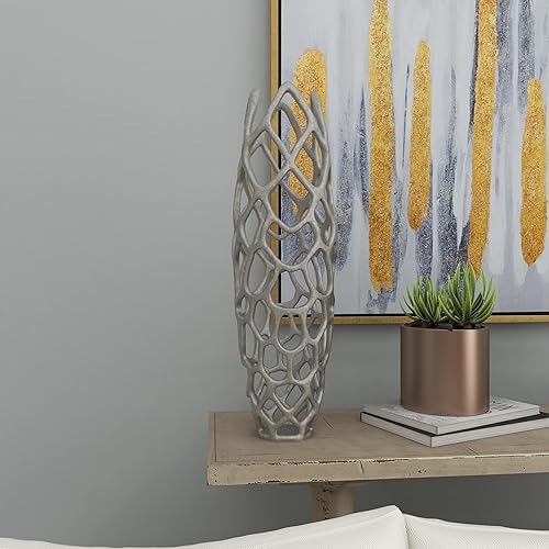 Miniatura 7 de Deco 79 Jarrón decorativo de metal de aluminio, jarrón de centro de mesa de coral, jarrón para decoración del hogar, 8 x 8 x 26 pulgadas, plateado