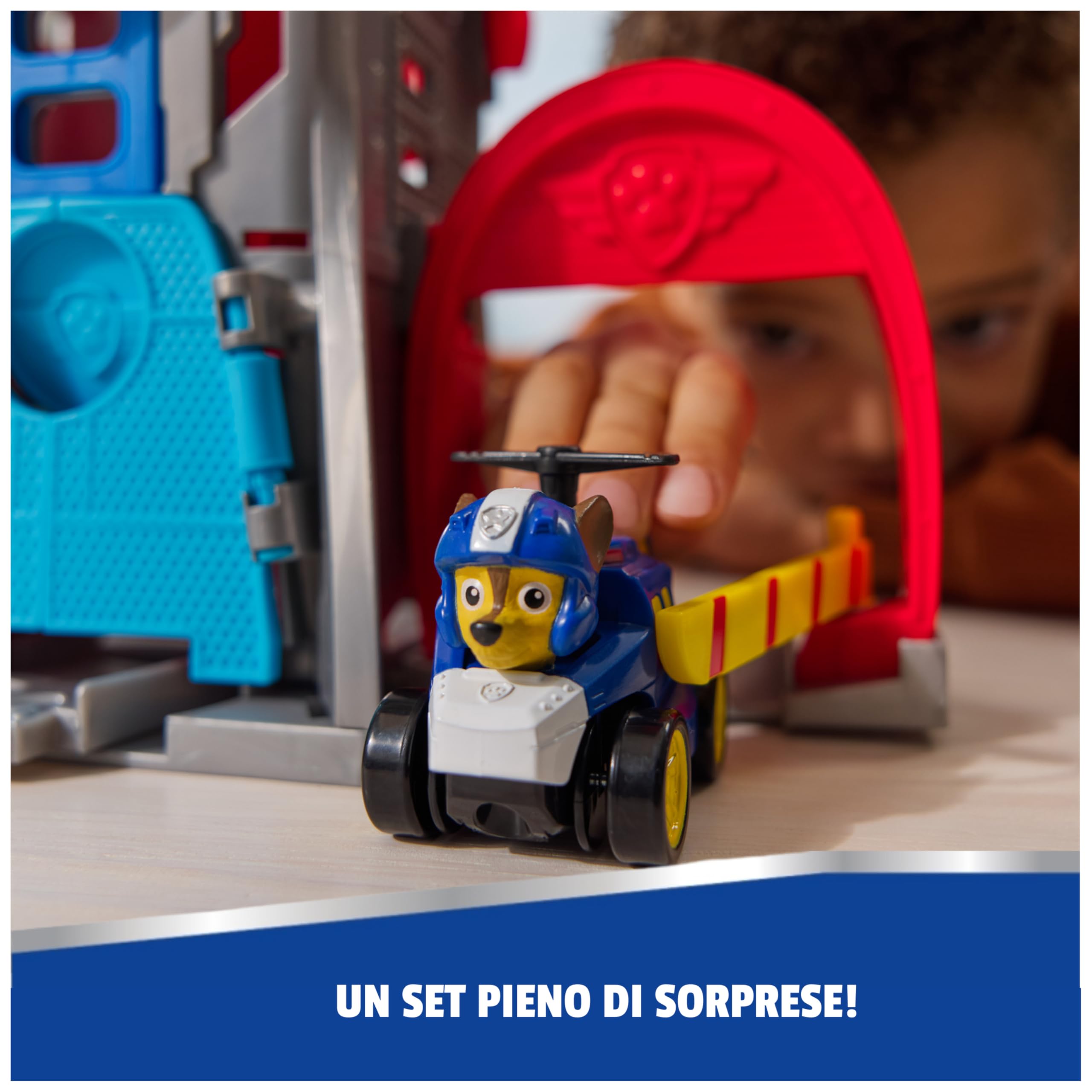 Paw Patrol, Air Rescue, Set Di Gioco Pup Squad Aeroporto Di Adventure Bay | Torre Alta Oltre 30 Cm, 7 Aree Di Gioco, Centro Di Comando, Stazione Di Rifornimento, Lanciatore