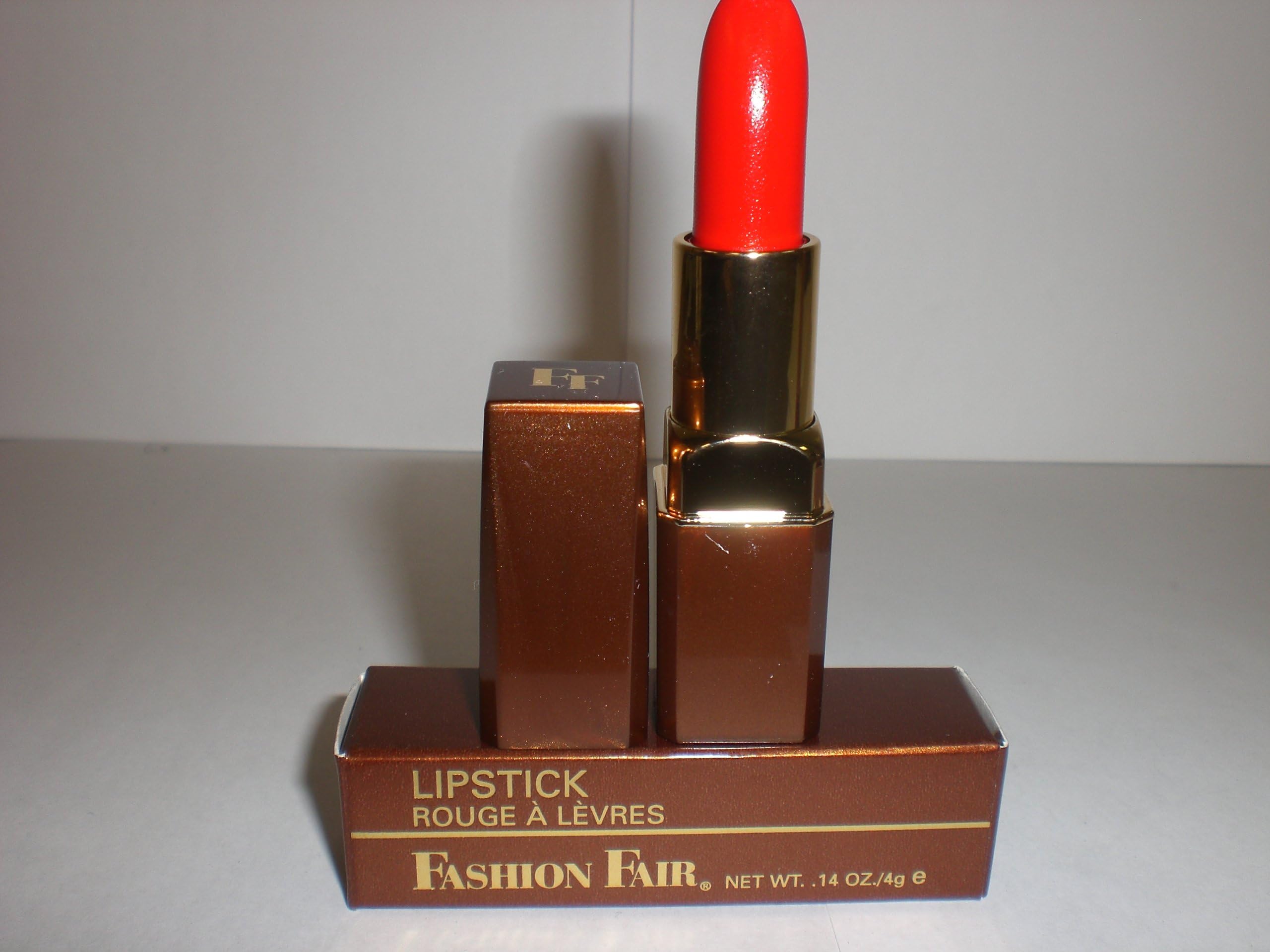ONE FASHION FAIR FINISHINGS LIPSTICK IMPACT 8177 NEW IN BOX