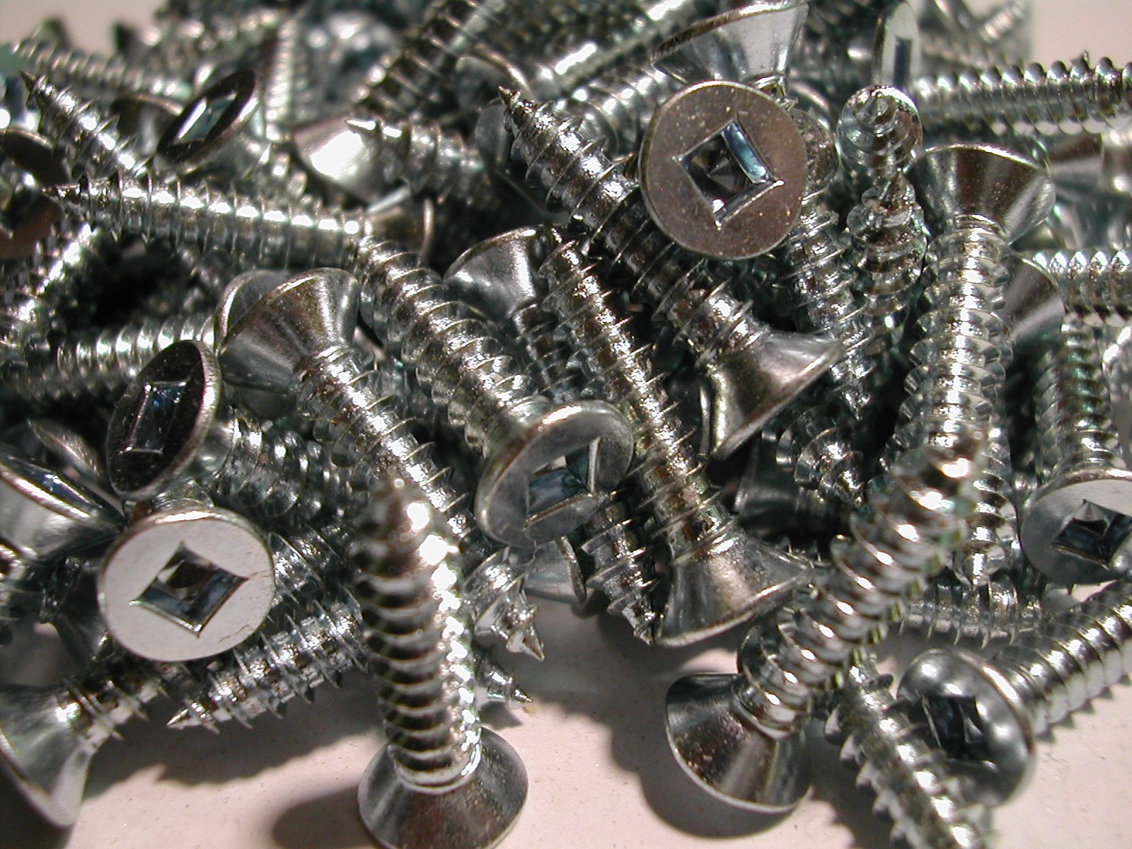 Box of 200 3/4" x 8 Square-Lok screws