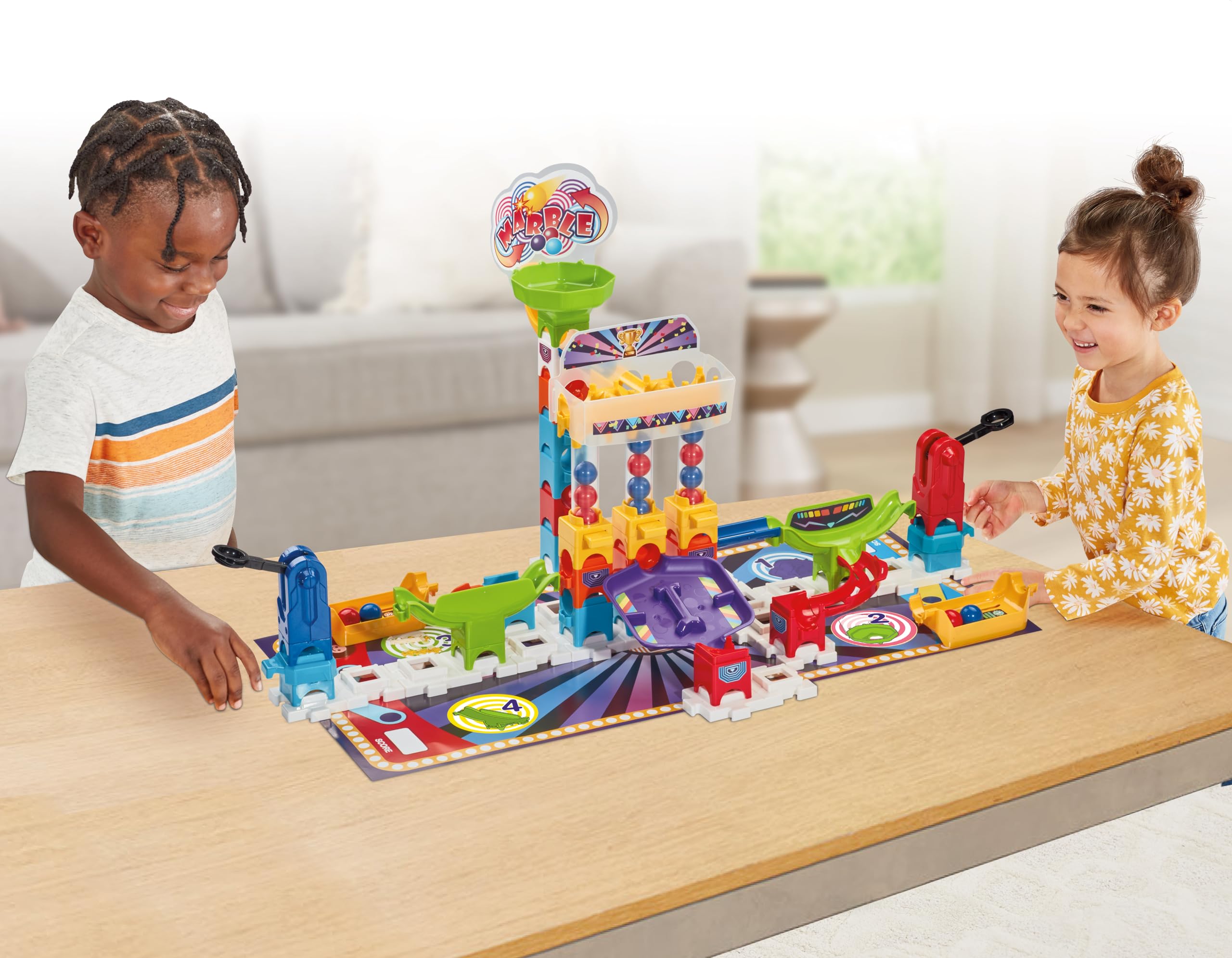 VTech - Marble Rush Juegos de competición, Juguete de construcción, Circuito de canicas, 62 Piezas, 12 canicas, 1 tapete de Juego de Doble Cara y 6 fichas, Regalo niños +4 años, Contenido Español