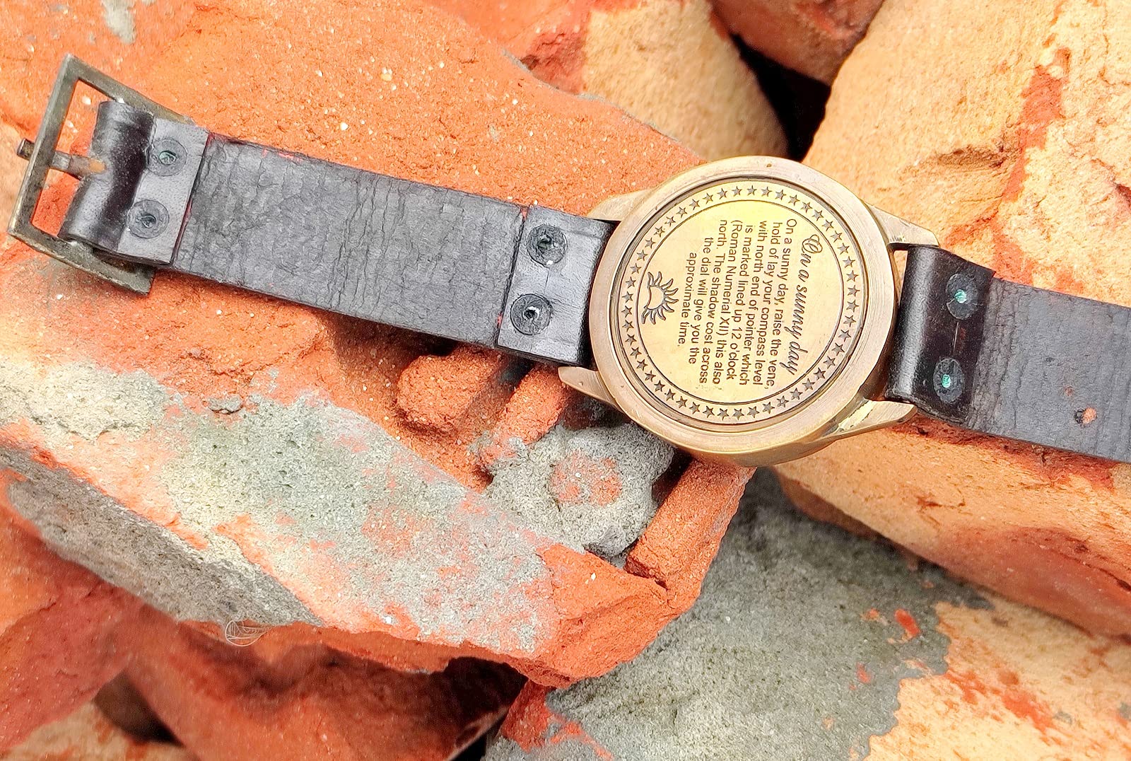 Montre à boussole antique gravée marron - Cadeau de mariage rustique - Cadran solaire - Boussole - Pour homme - Cadeau de mariage ou d'anniversaire