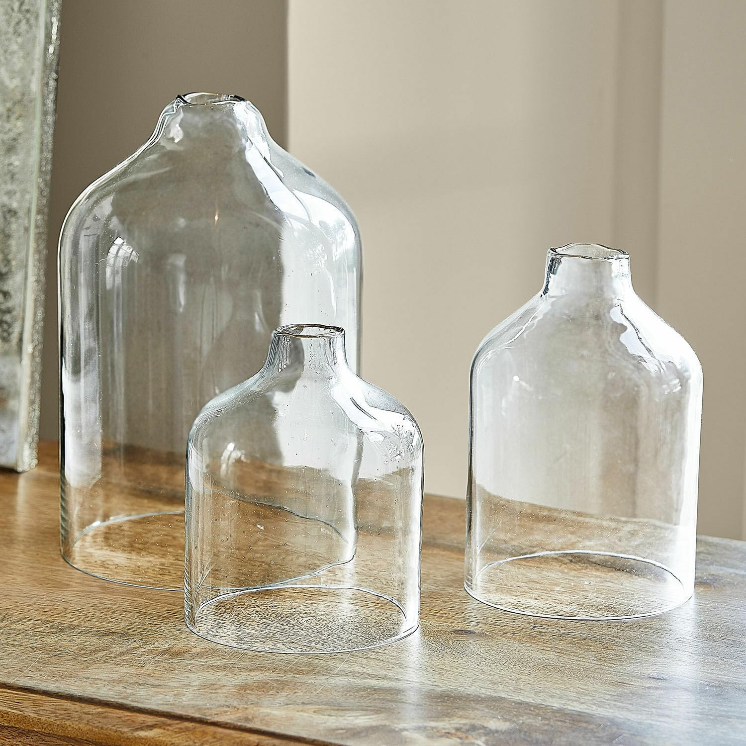 Loberon Windlicht 3er Set Xalvent - DREI Größen - Mundgeblasen - Offene Unterseite - Schützt Kerzen und Deko - Wohnaccessoires - Glas, klar