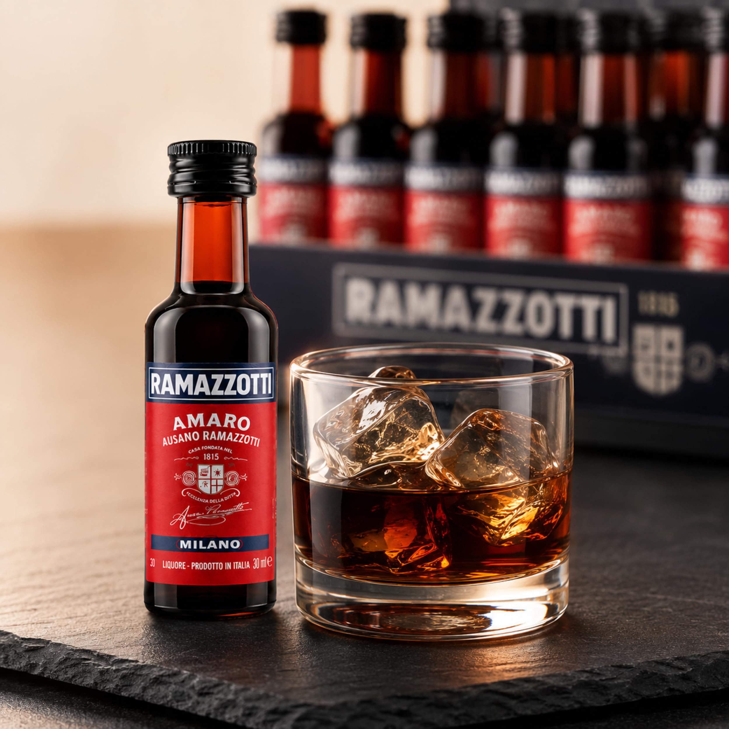 Amaro Ramazzotti Mignon 3cl x 120 - Liquore Amaro Italiano Originale Ausano Ramazzotti - Mini Bottiglia - Prodotto in Italia - Confezione da 120 bottigliette - 30% Vol