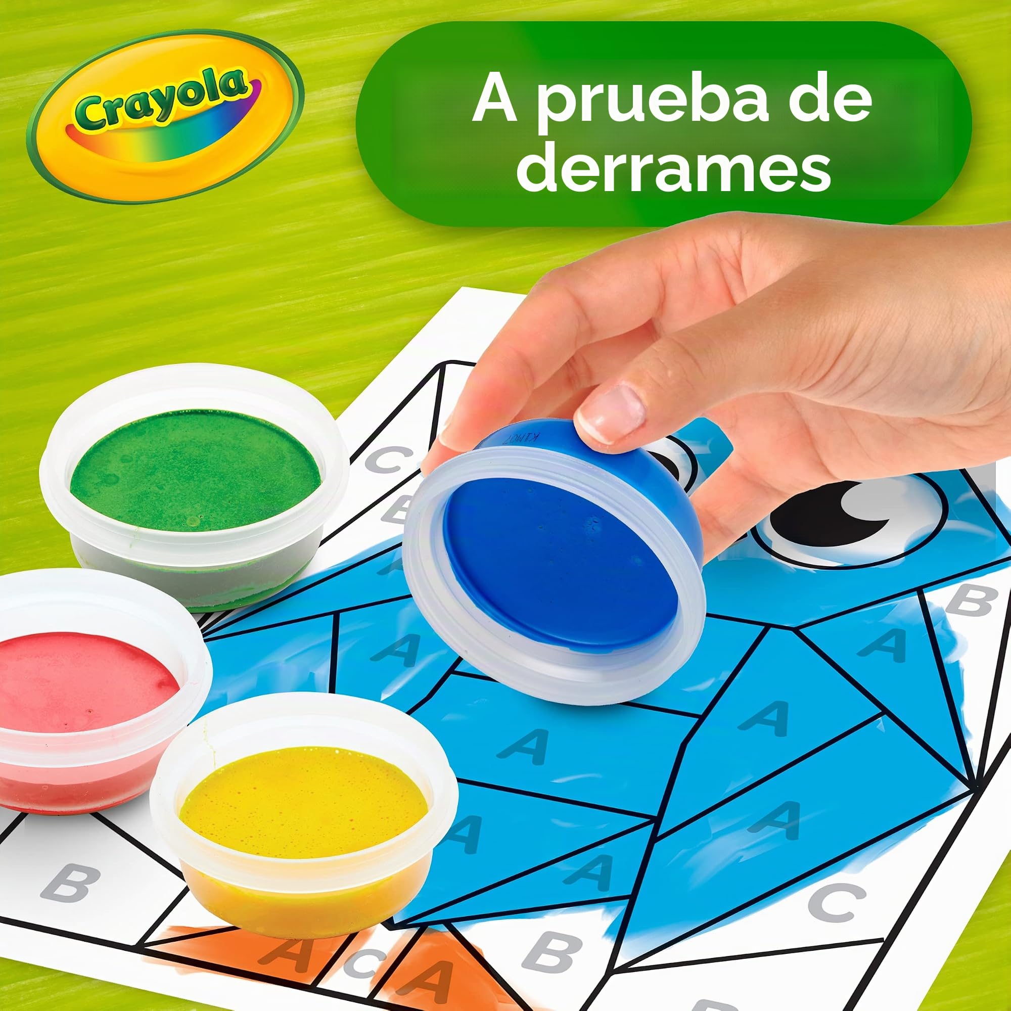 Crayola Juego de pintura a prueba de derrames (8 quilates), relleno de calcetines y regalos navideños para niños pequeños, kit de pintura lavable para niños, con pinceles, macetas, páginas de