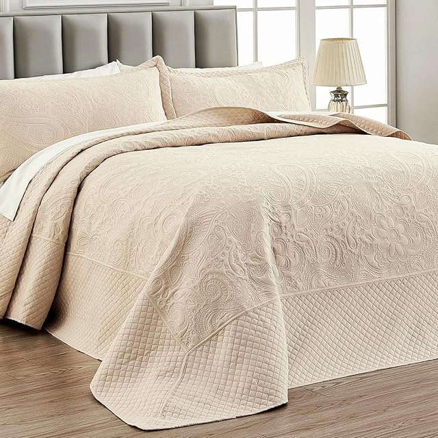 Qucover California King Bedspread, 3-Piece Soft Microfiber 118 x 106 Oversize King Bedspread Paisley Pattern, Ultrasonic Quilting Beige Oversized King Quilt Bedding Set, with Pillow Shams