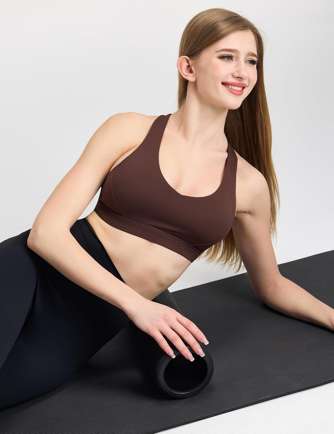 IFNOW Sports Bra for Women Padded Criss Cross Back Sports Bras V Neck Wide Adjustable Straps Workout Crop Top