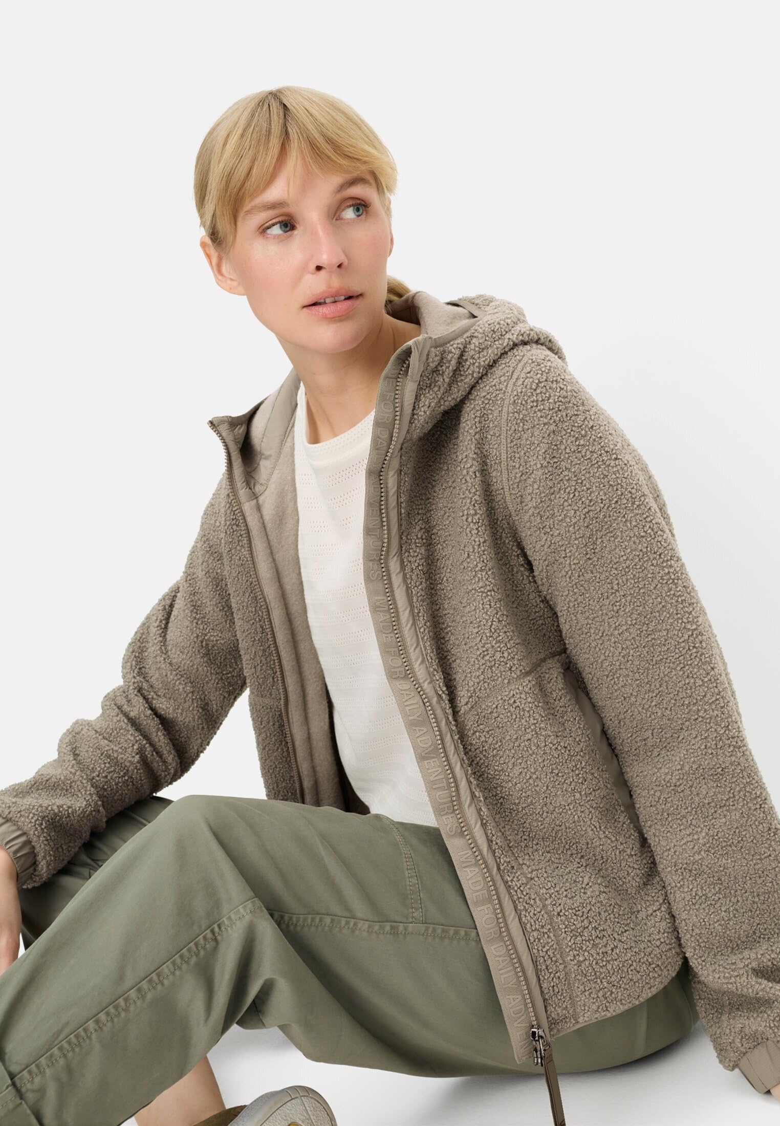 camel active Damen Polar-Fleecejacke mit Fester Kapuze