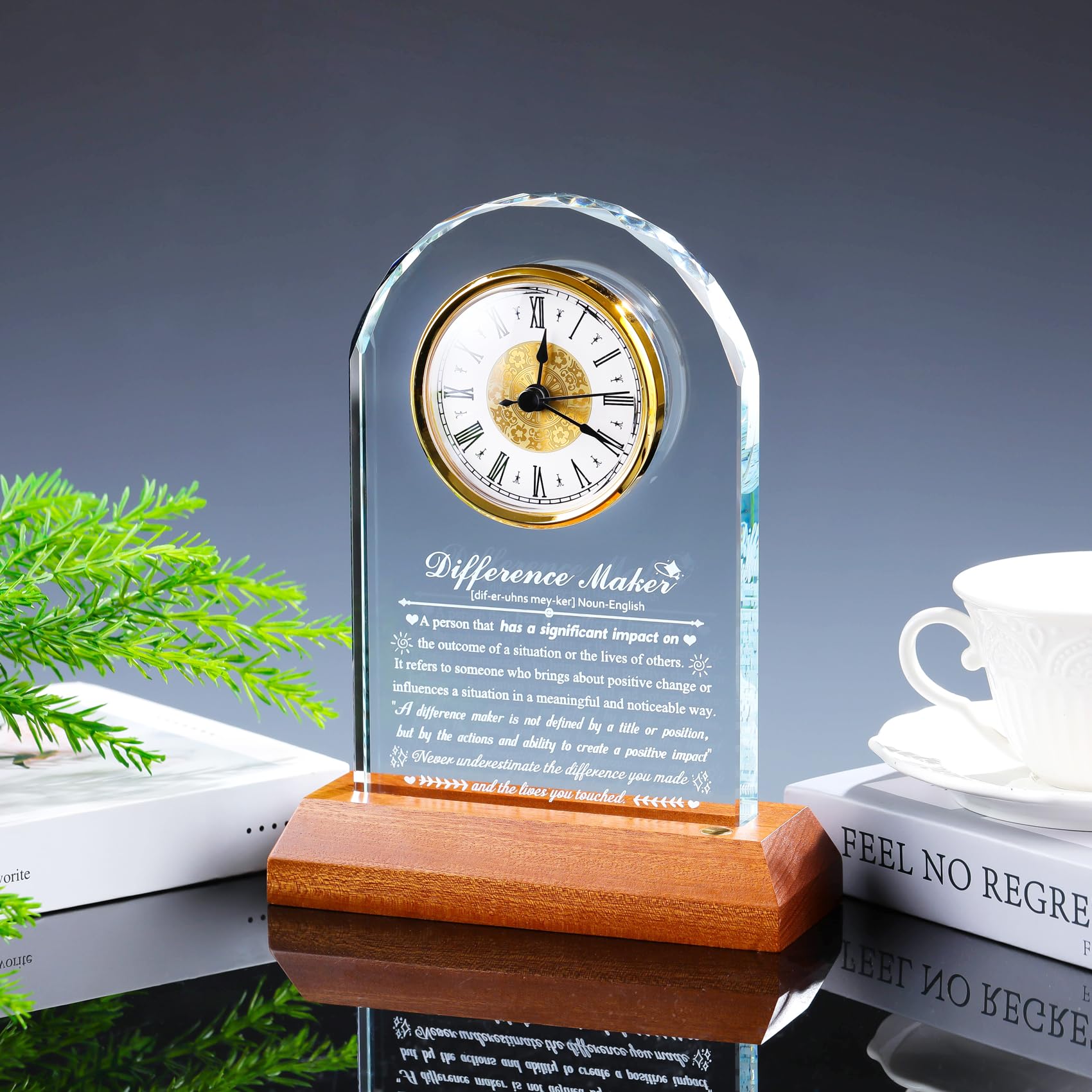 Arikyrist Reloj de cristal con base de madera, agradecimiento, agradecimiento, jubilación, regalos motivacionales para compañeros de trabajo, empleados, líderes, decoración de escritorio de oficina