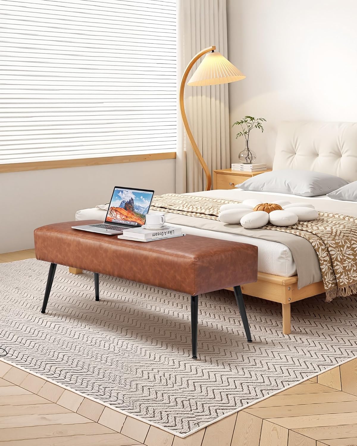 VEVOR Leather Bedroom Bench, PU Leather Bench with Metal Legs and with Stitching for Entryway, Upholstered Shoe Bench Seat, Modern End of The Bed Benches for Living Room, Dining Room, Hallway, Brown