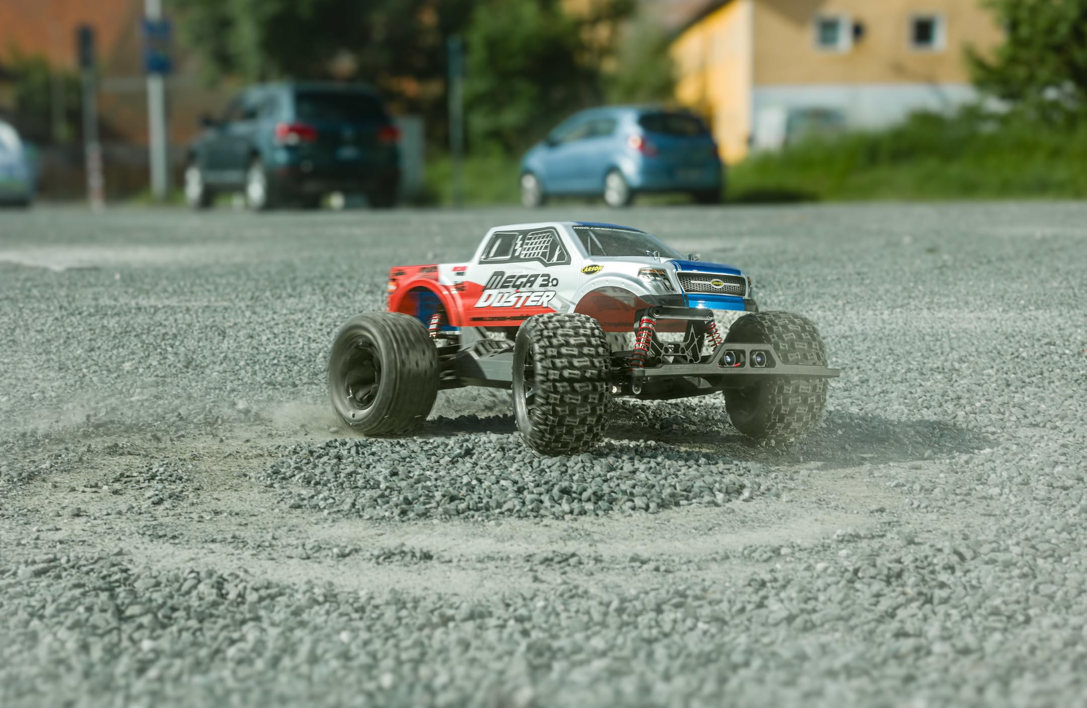 Carson 500404292 1:10 Mega Duster 3.0 2.4G 100% RTR - Samochód zdalnie sterowany, terenowy, z bateriami i pilotem, nadrukowana karoseria.