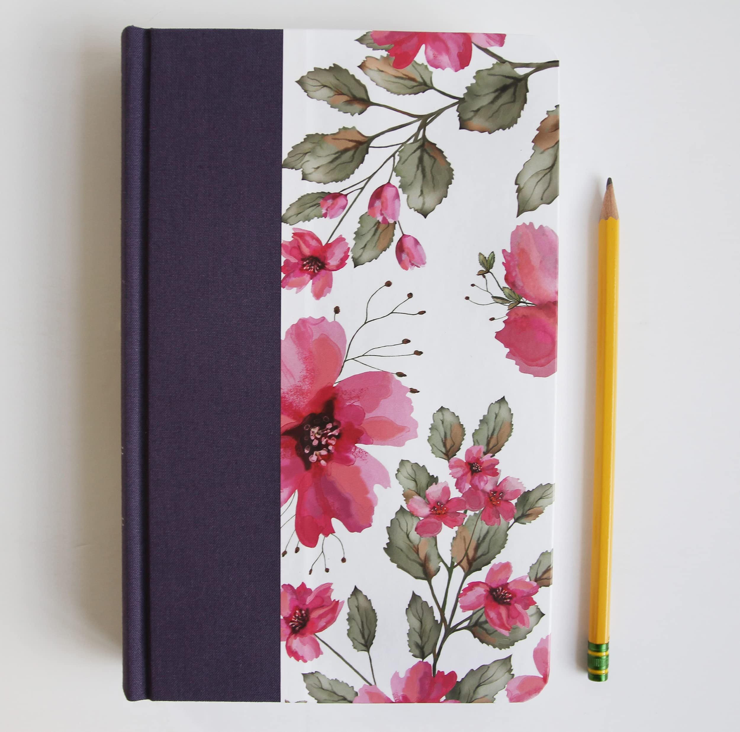 Biblia RVR 1960 letra grande. Tapa dura tela azul púrpura con flores tamaño manu al / Bible RVR 1960 Handy Size Hardcover Cloth with Purple Blue ... / Spanish Bible RVR 1960 Blue with Flowers