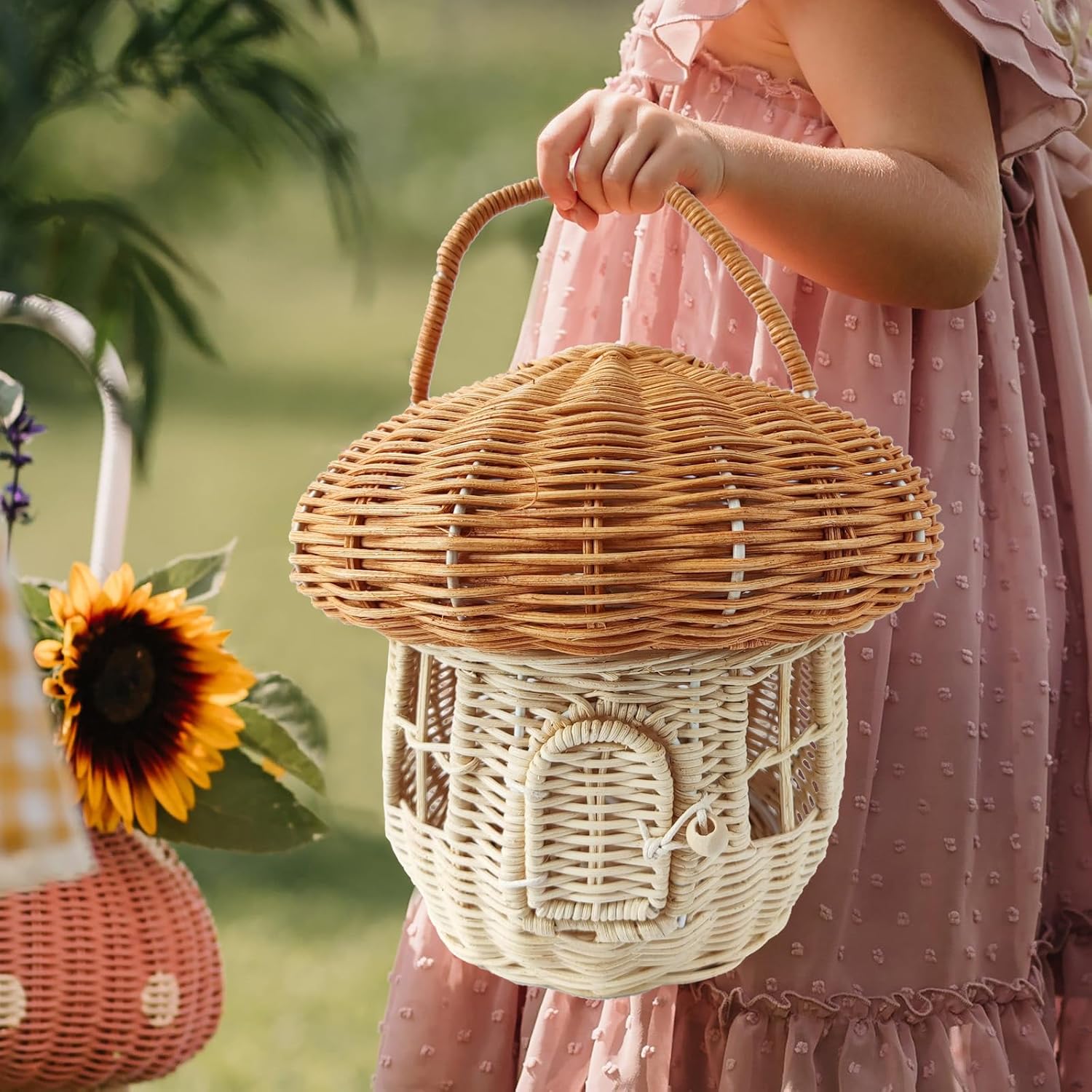 Mushroom Shaped Basket for Gift, Portable Picnic Basket Food Storage Basket for Going Out, Decorative Woven Basket with Lid, Woven Handles Baskets for Shelf Organizer, Cute Desktop Storage Ornaments