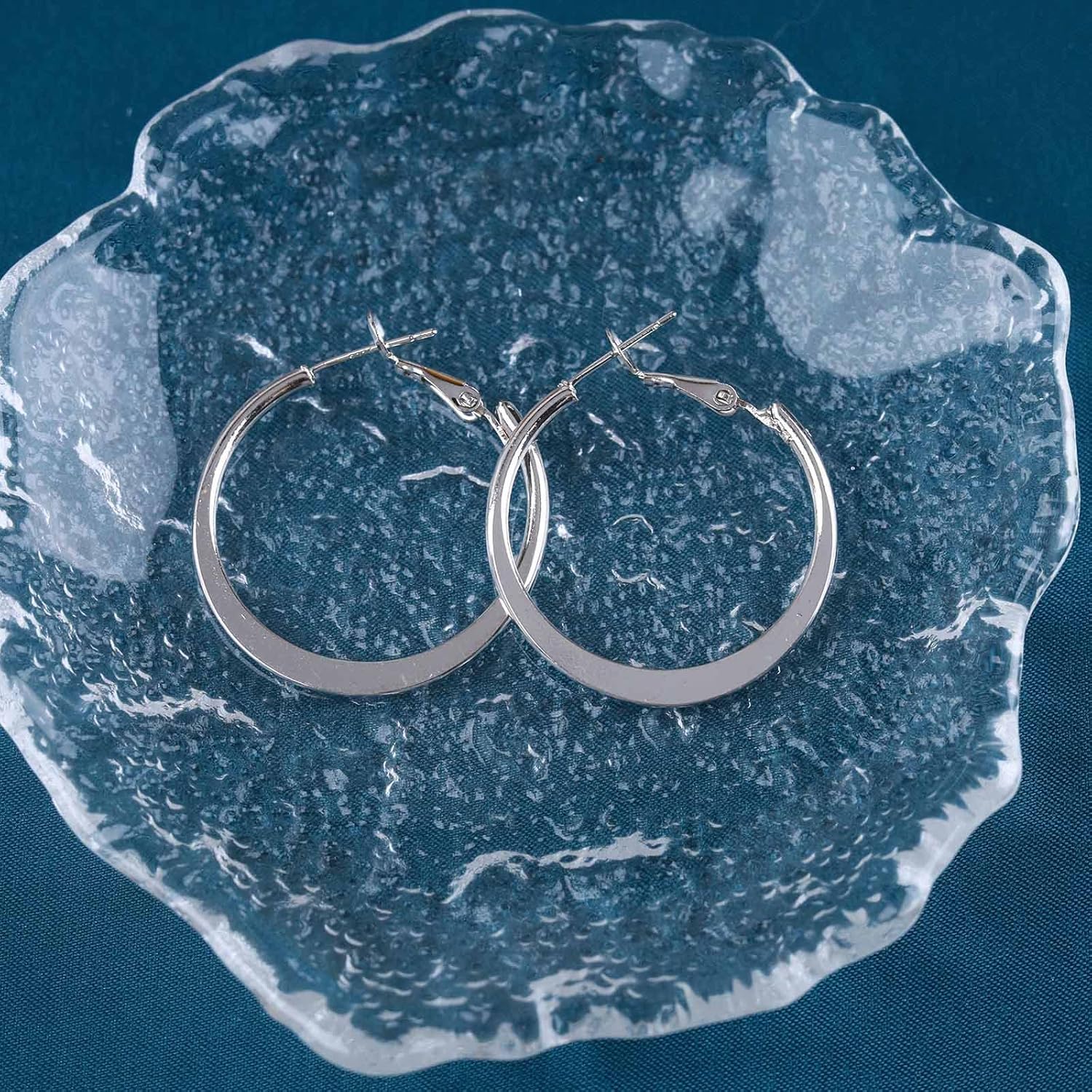 Vintage Hollow Circle Hoop Earrings Silver Circle Drop Earrings Exaggerated Circle Huggie Hoop Earrings Open Circle Stud Earrings Jewelry for Women - Image 5