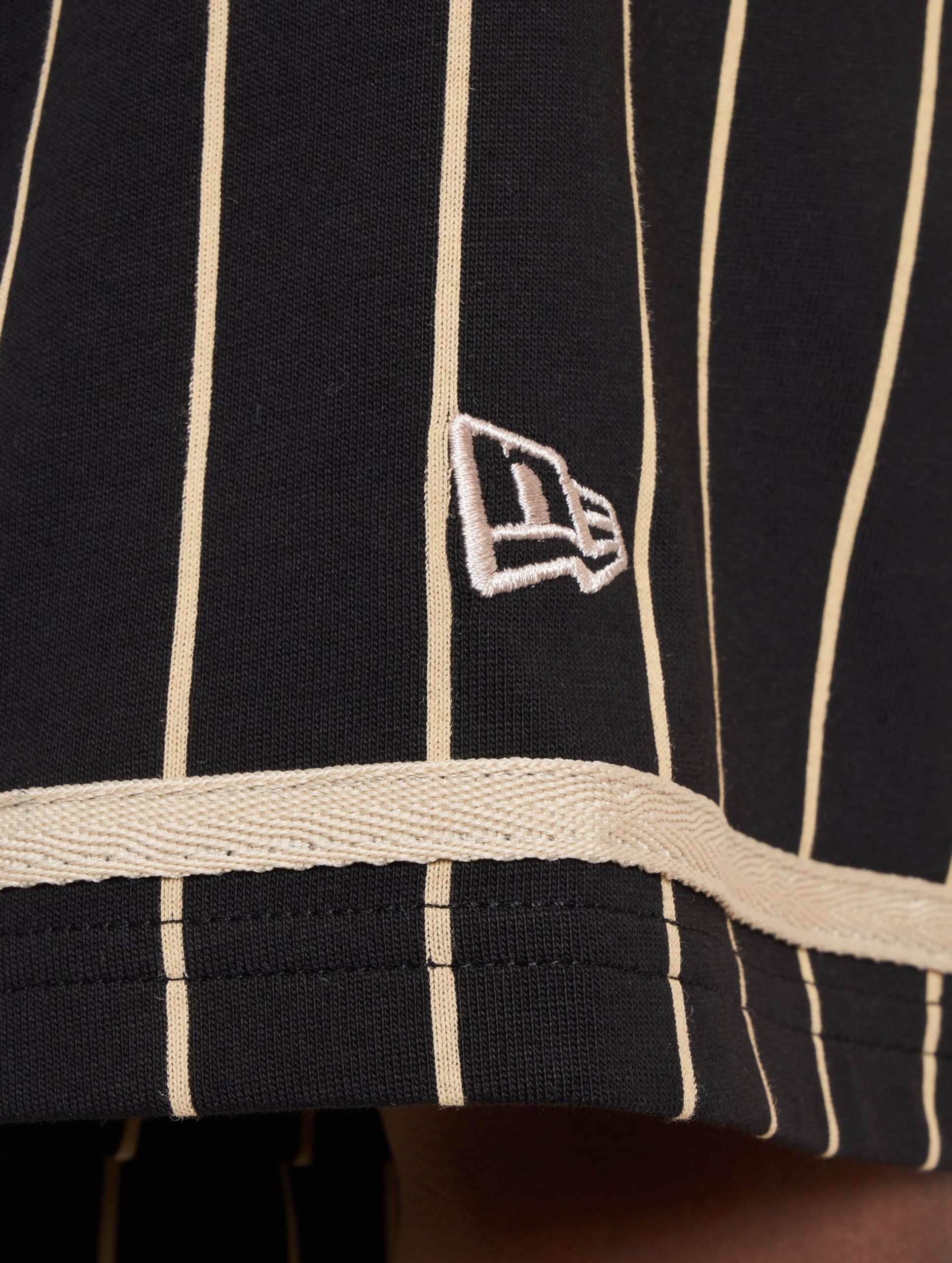 New Era Jersey de baseball à rayures noires et beiges
